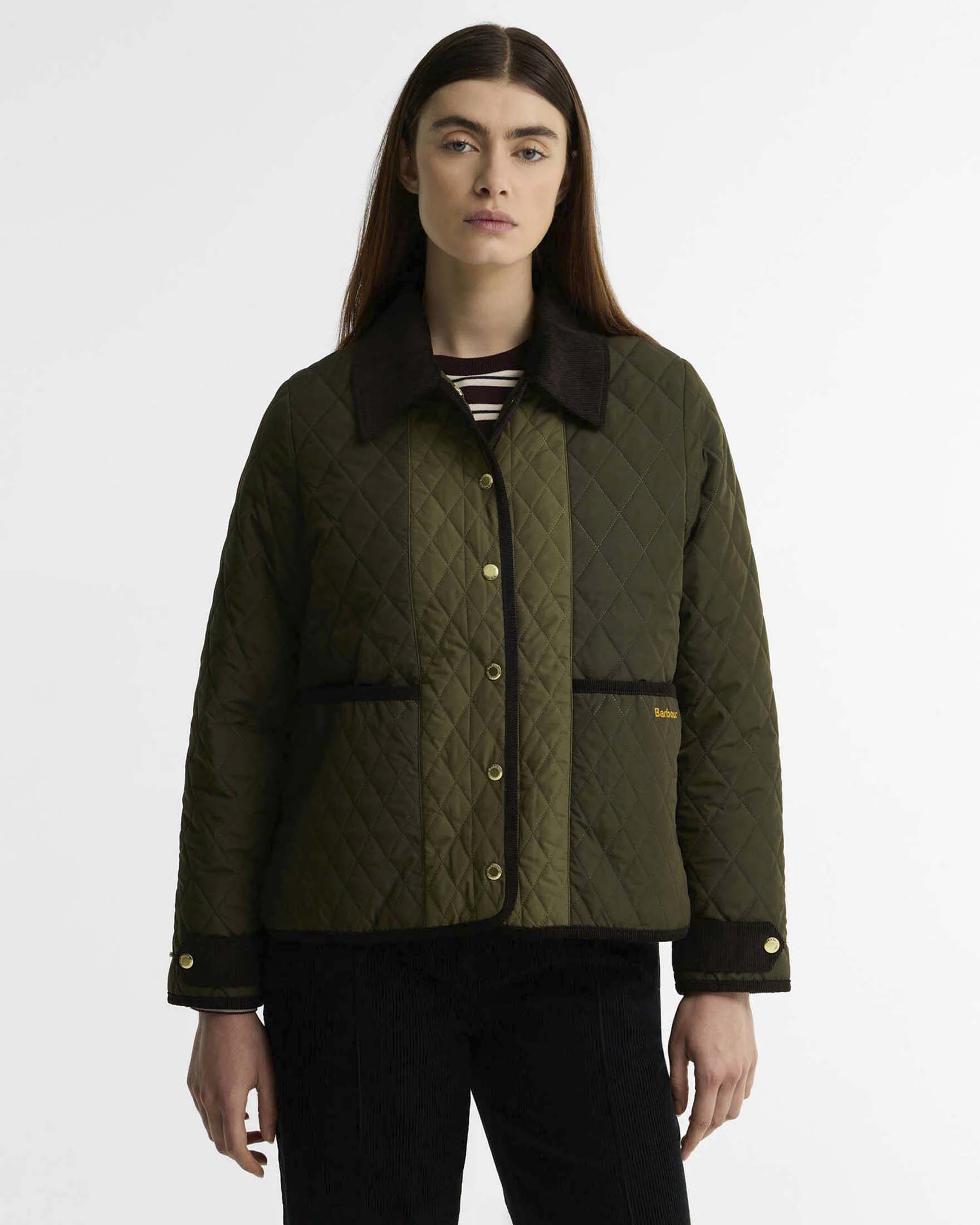 Giacca trapuntata Ainsdale Patchwork Barbour verde oliva con bordi e colletto in velluto a coste neri