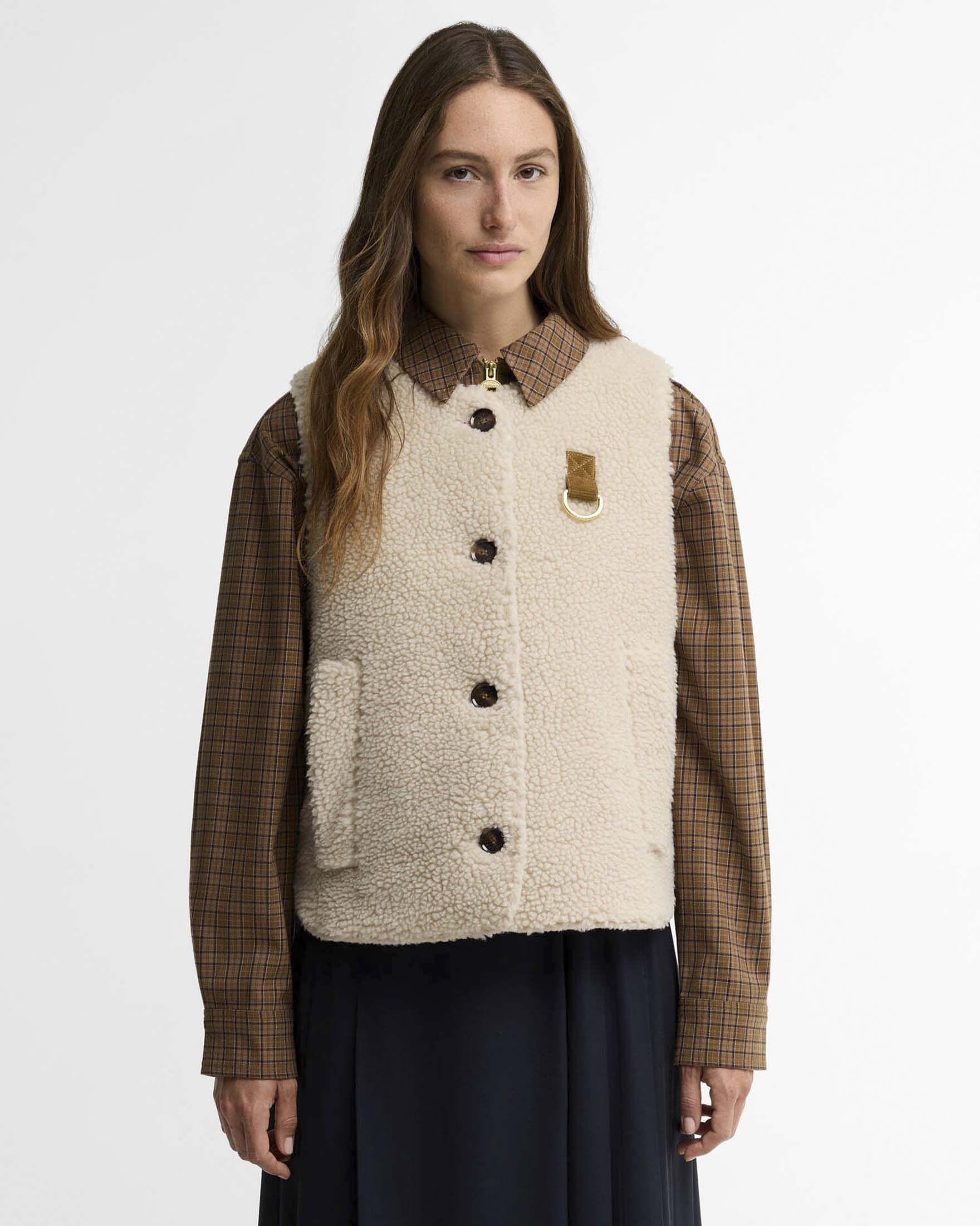 Gilet in pile Teddy Bowes Barbour beige con fodera trapuntata e tasche a filetto