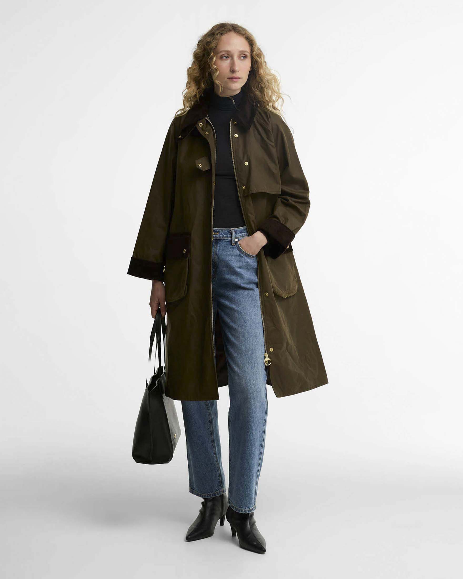 Giacca cerata lunga Kirklees Barbour color khaki in cotone cerato con cintura e tasche a soffietto
