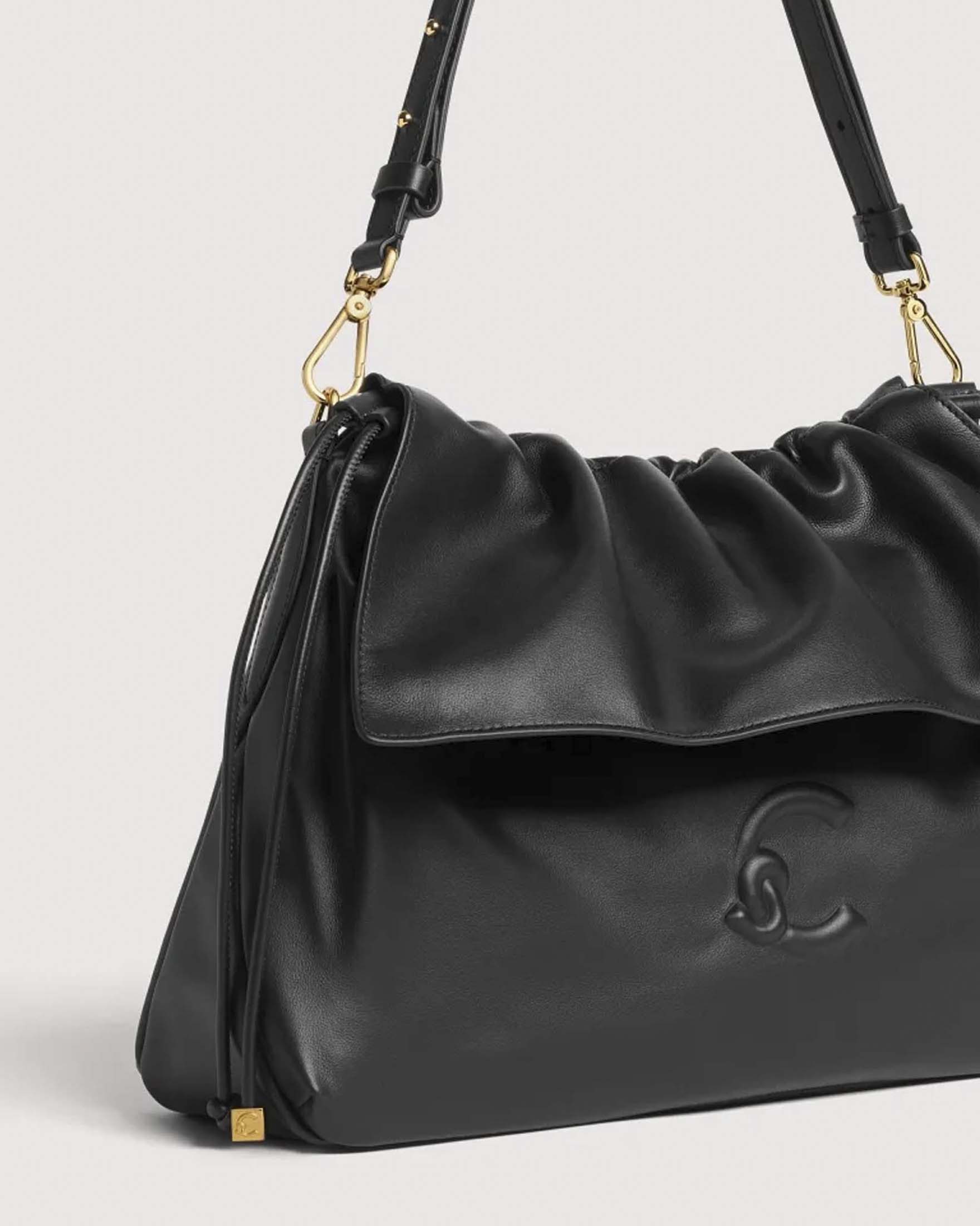Borsa a spalla a sacchetto Lidia Medium Coccinelle nera in pelle liscia con logo C-Me image