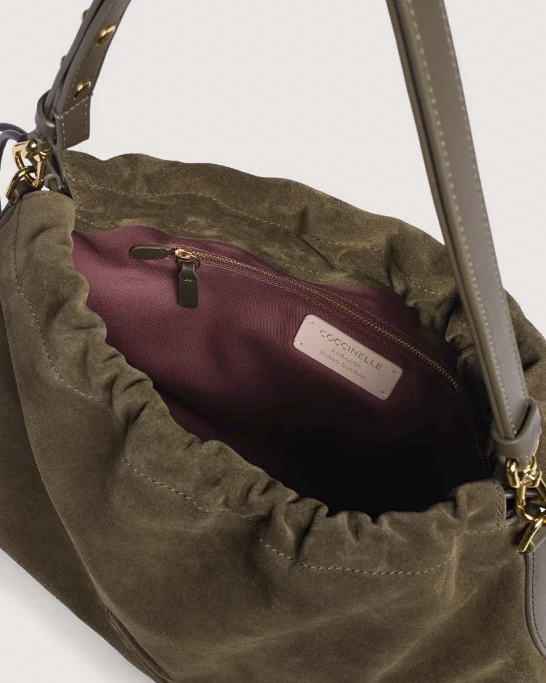 Borsa a spalla a sacchetto Lidia Medium Coccinelle color fango in suede con logo C-Me image