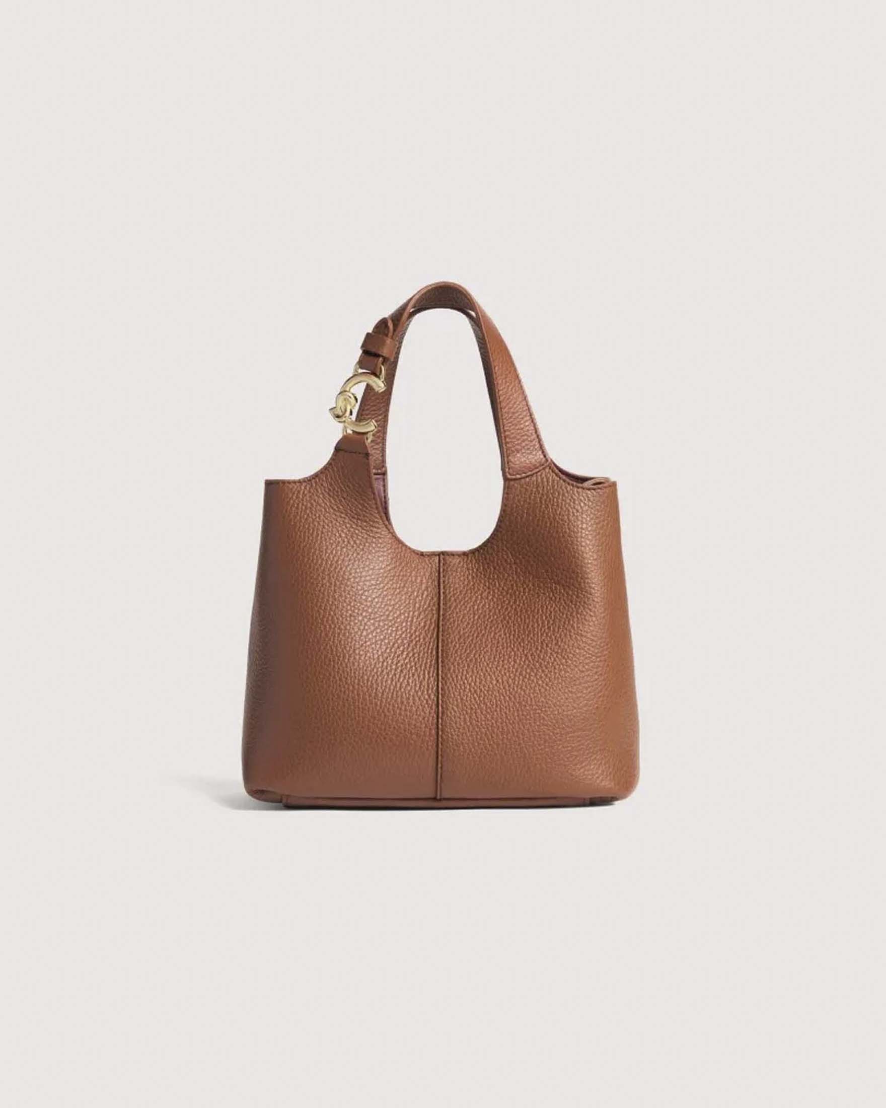 Borsa a mano a secchiello C-Easy Small Coccinelle color cognac in pelle con logo argento sul manico