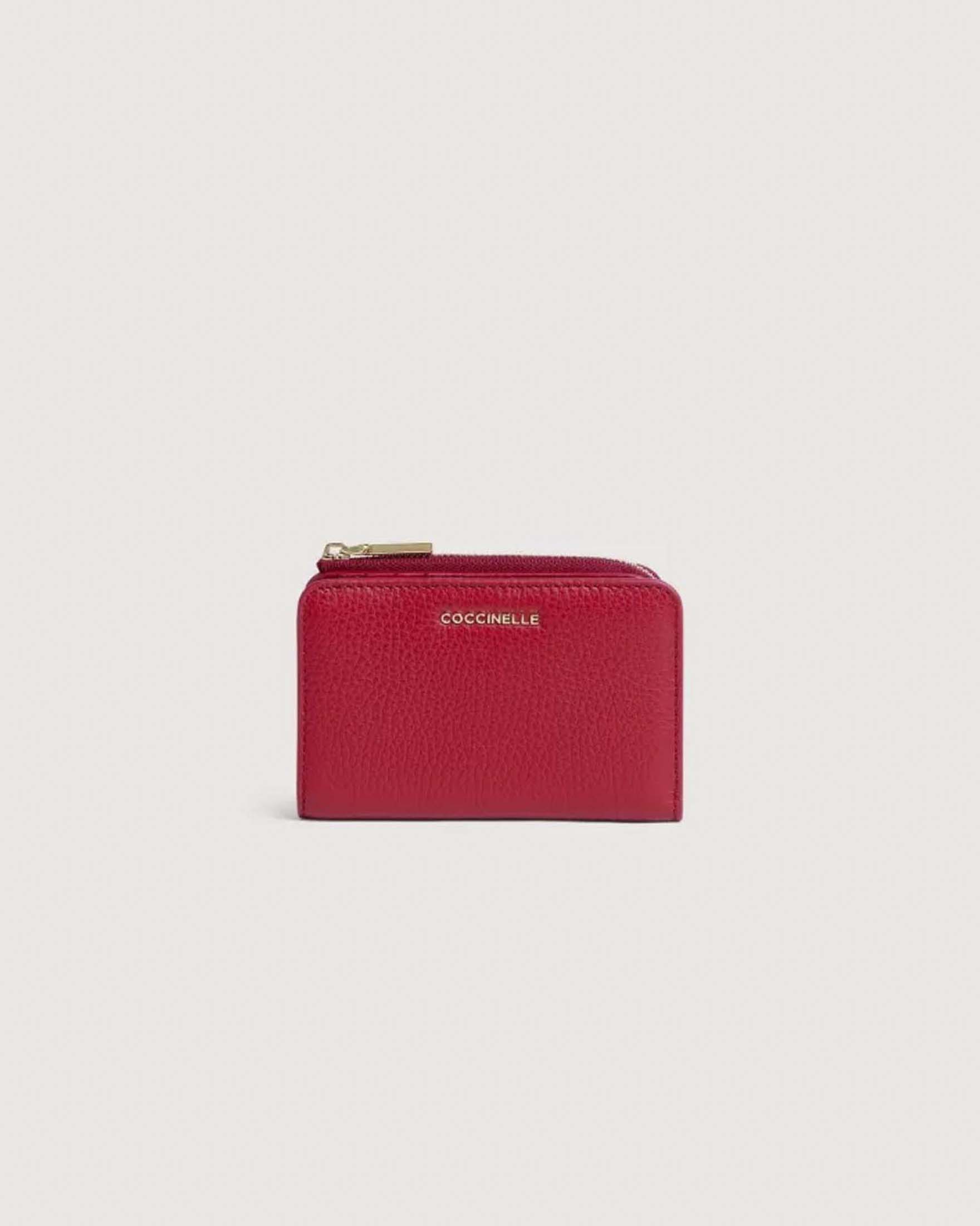 Portafoglio a libro Metallic Small Coccinelle rosso in pelle bottalata con scritta logo dorata