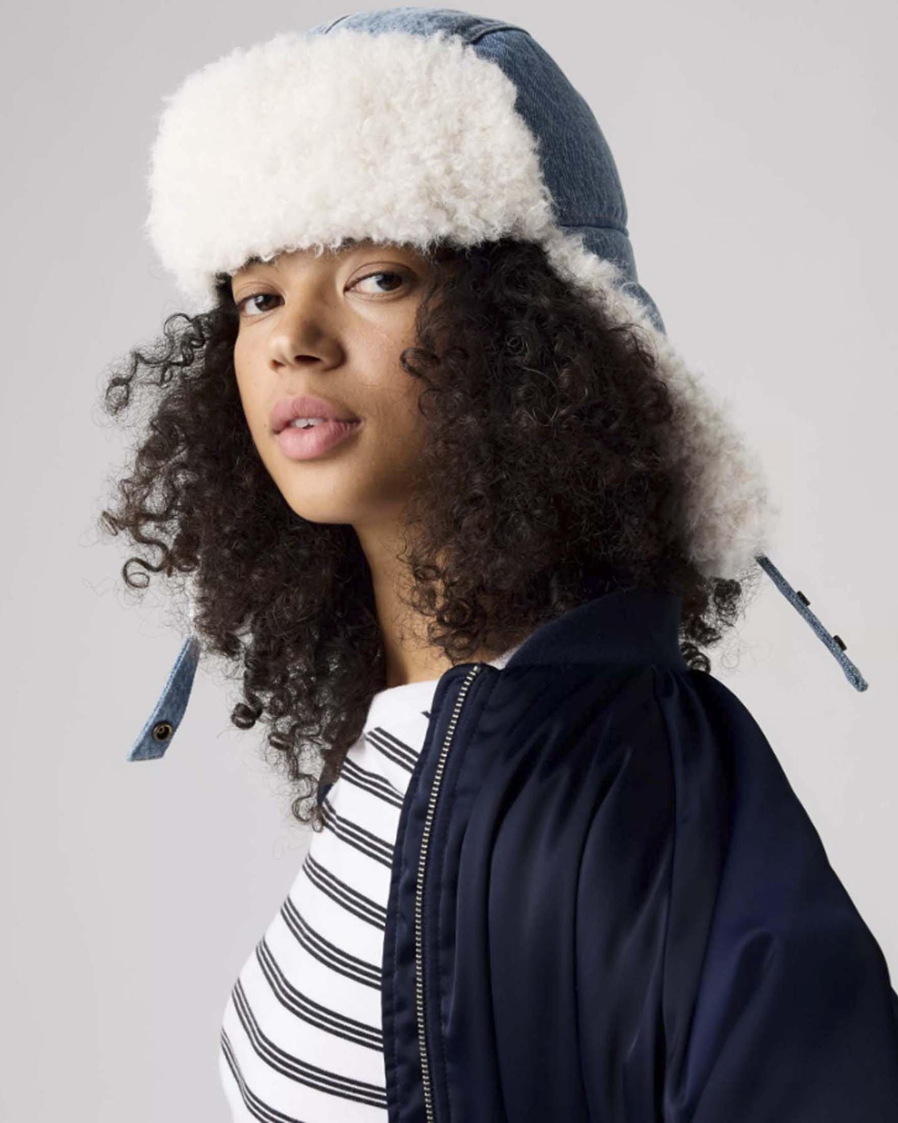 Cappello Trapper Levi's in denim di cotone stonewash con interno trapuntato