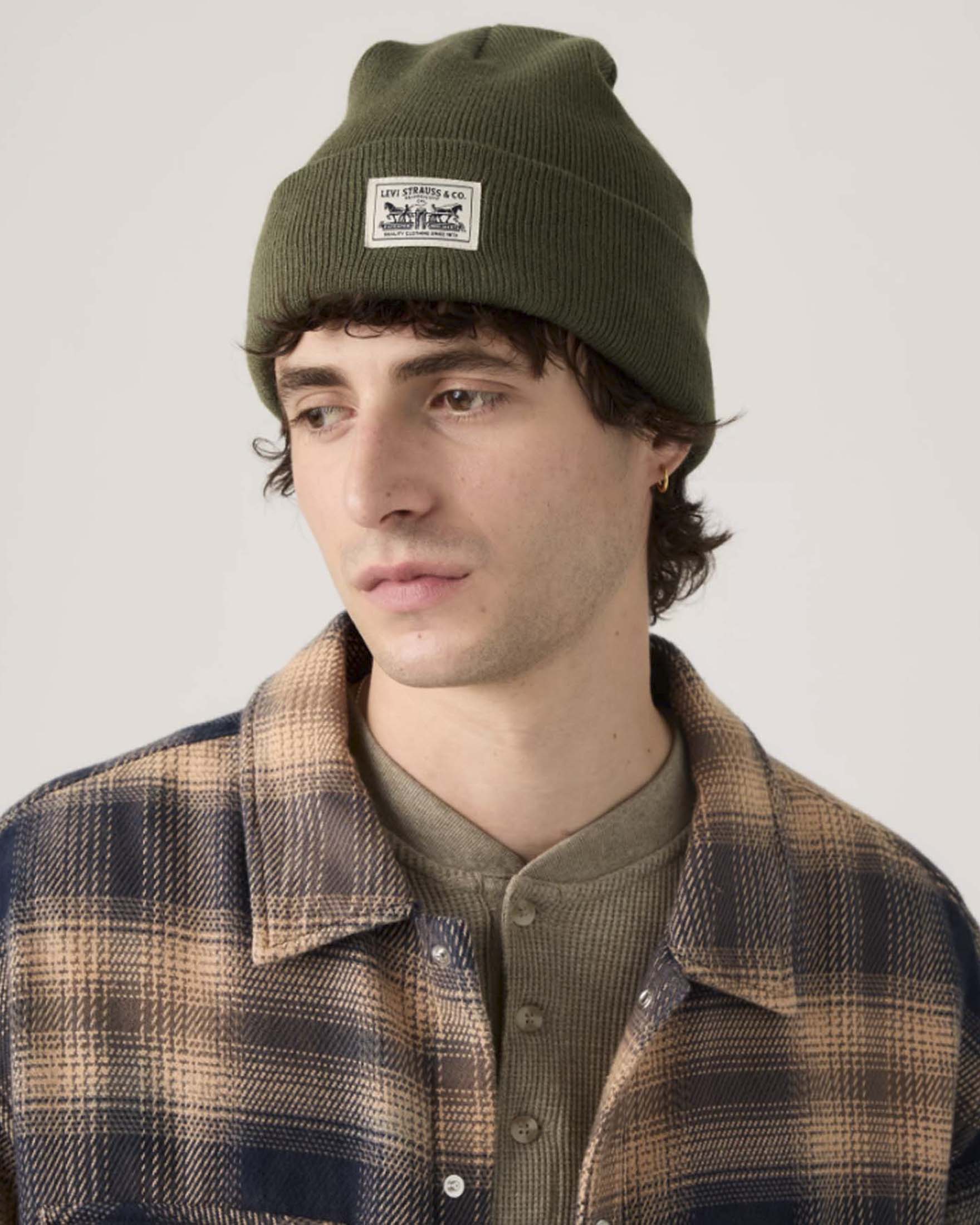Berretto Embarcadero Levi's verde militare in maglia stretch con patch Two Horse