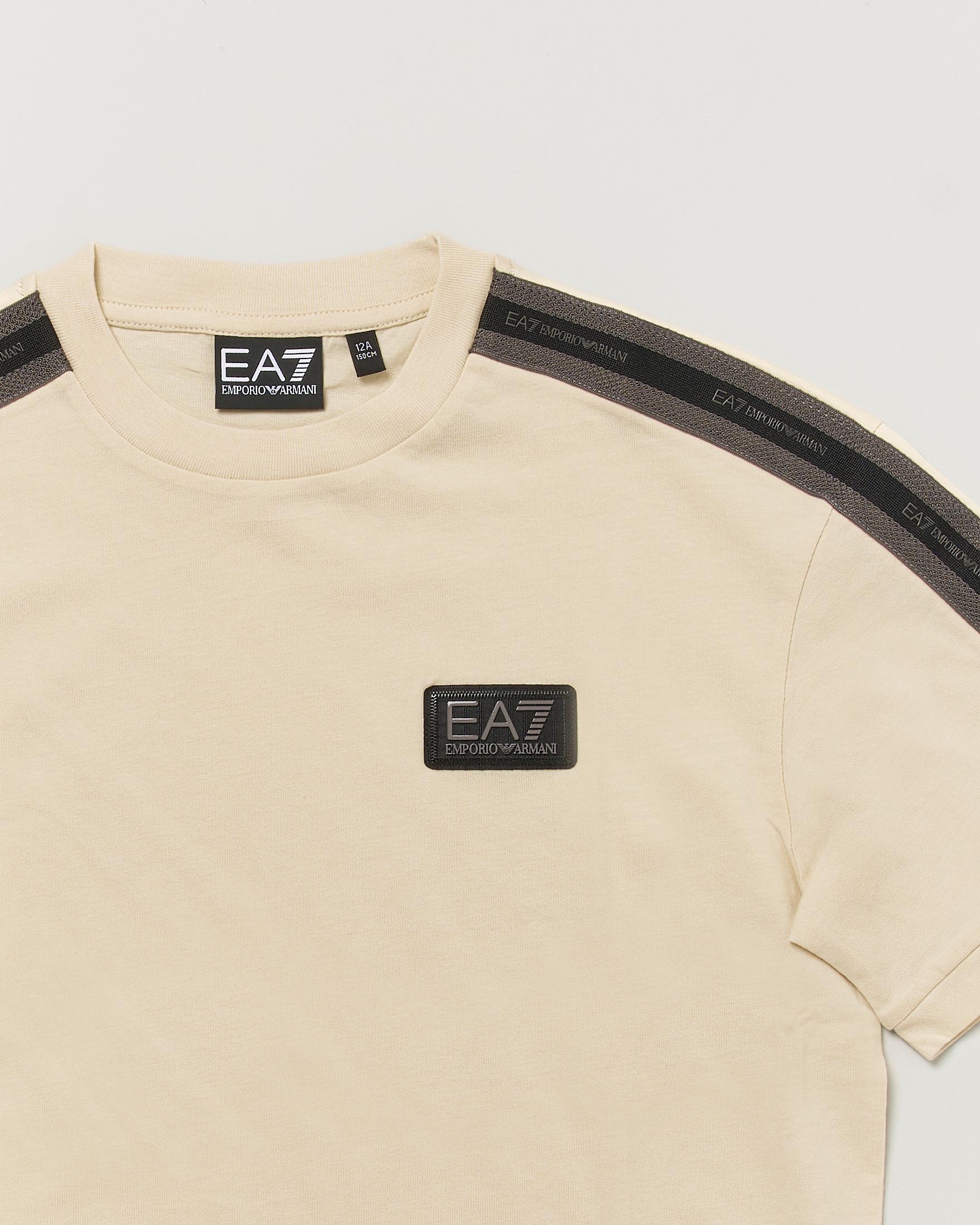 T-shirt color panna EA7 Junior con bande nere image