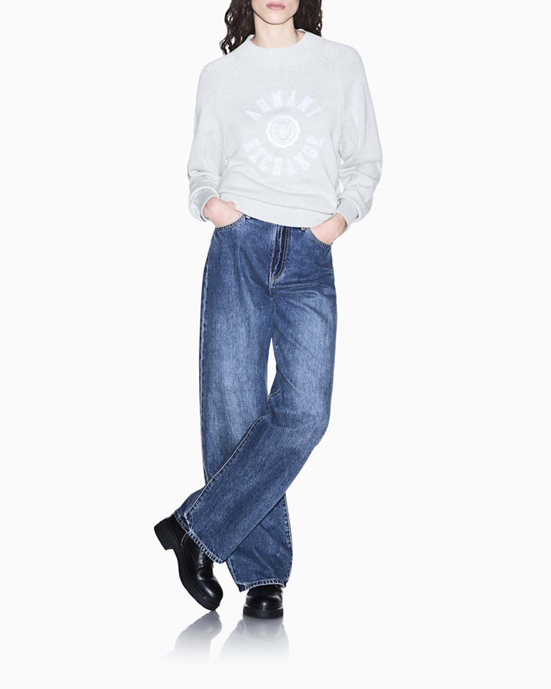 Maglione girocollo Armani Exchange grigio in cotone con logo ricamato image