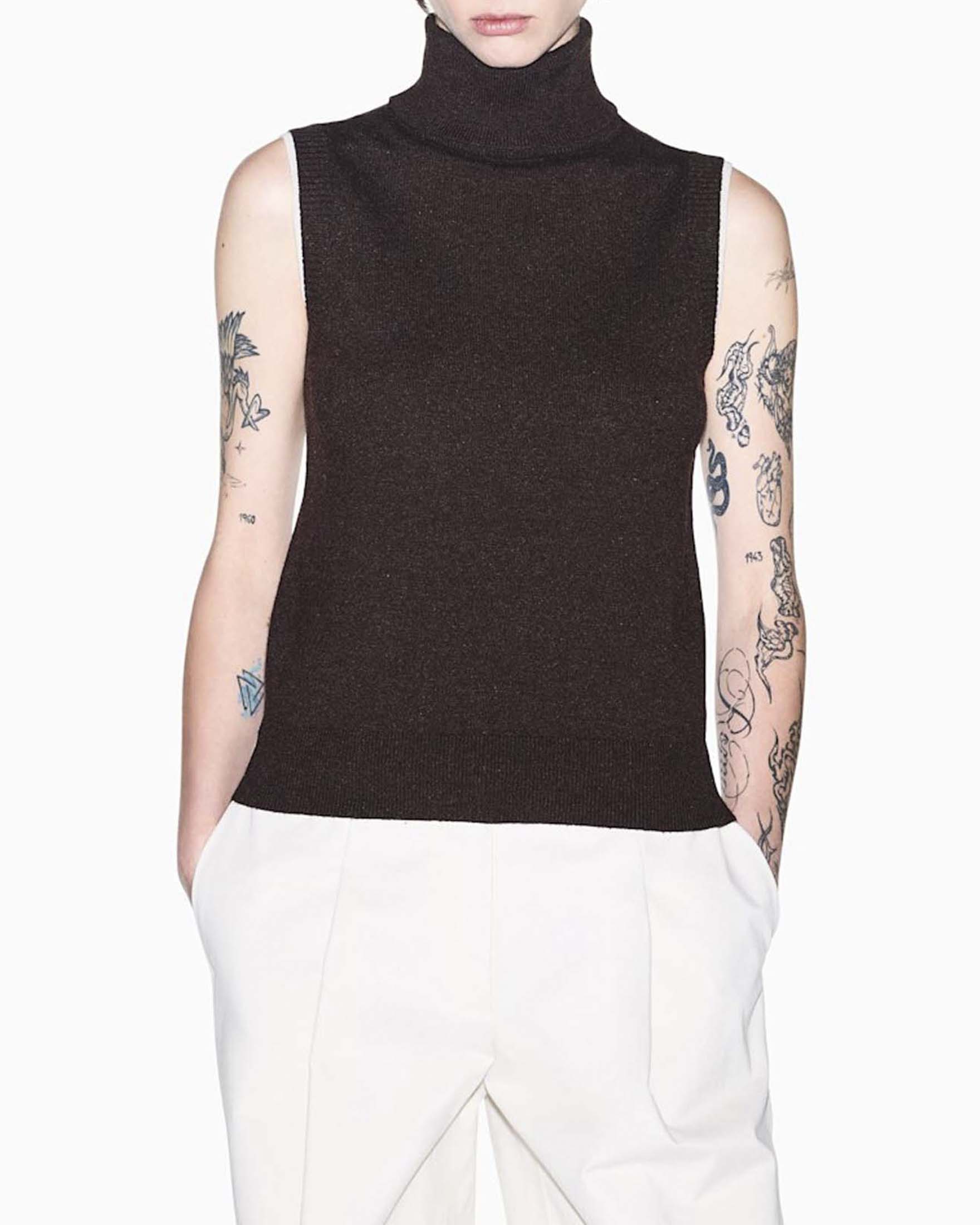 Dolcevita smanicato slim Armani Exchange marrone in misto viscosa lana e cashmere con bordi a contrasto
