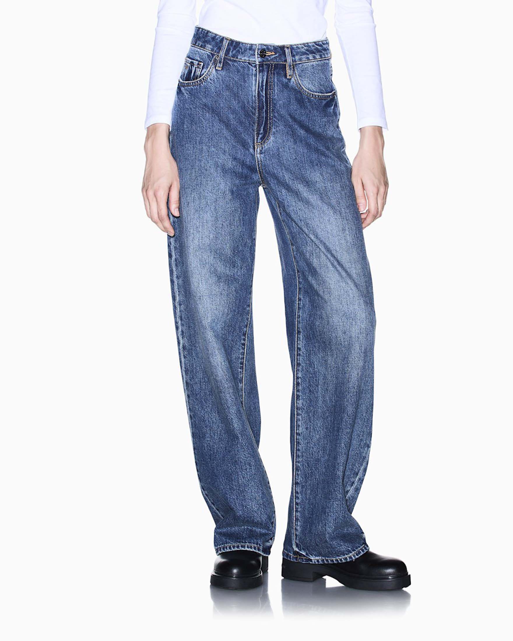 Jeans wide leg over Armani Exchange in denim rigido a vita alta lavaggio stonewash image
