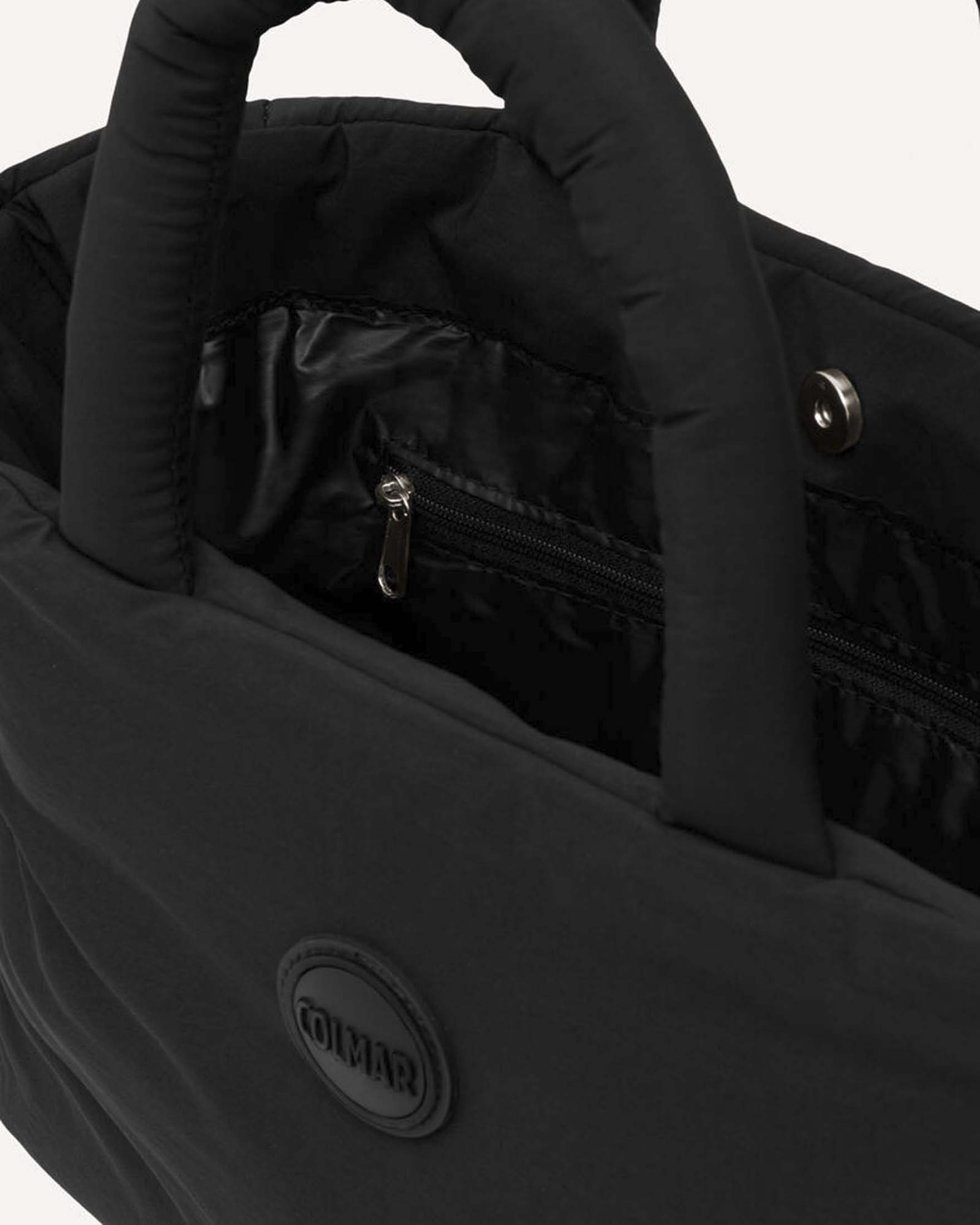 Shopping bag Colmar Originals nera in tessuto idrorepellente imbottito con chiusura bottone a pressione image