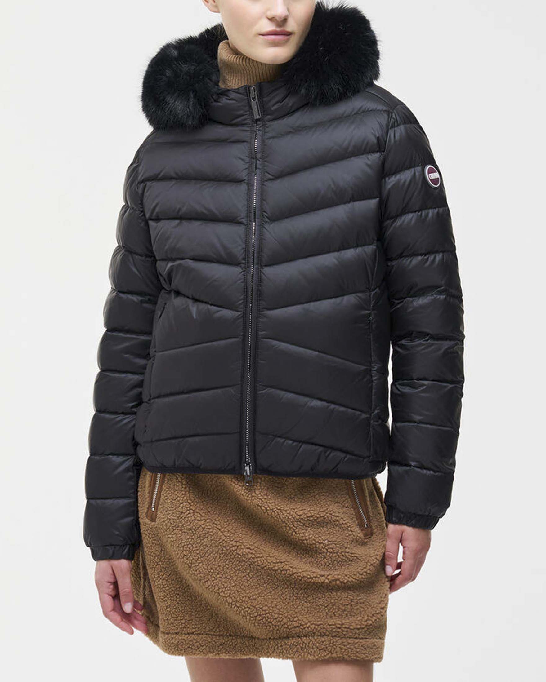 Piumino corto Colmar Originals nero traputato con cappuccio con pelo e chiusura zip doppia