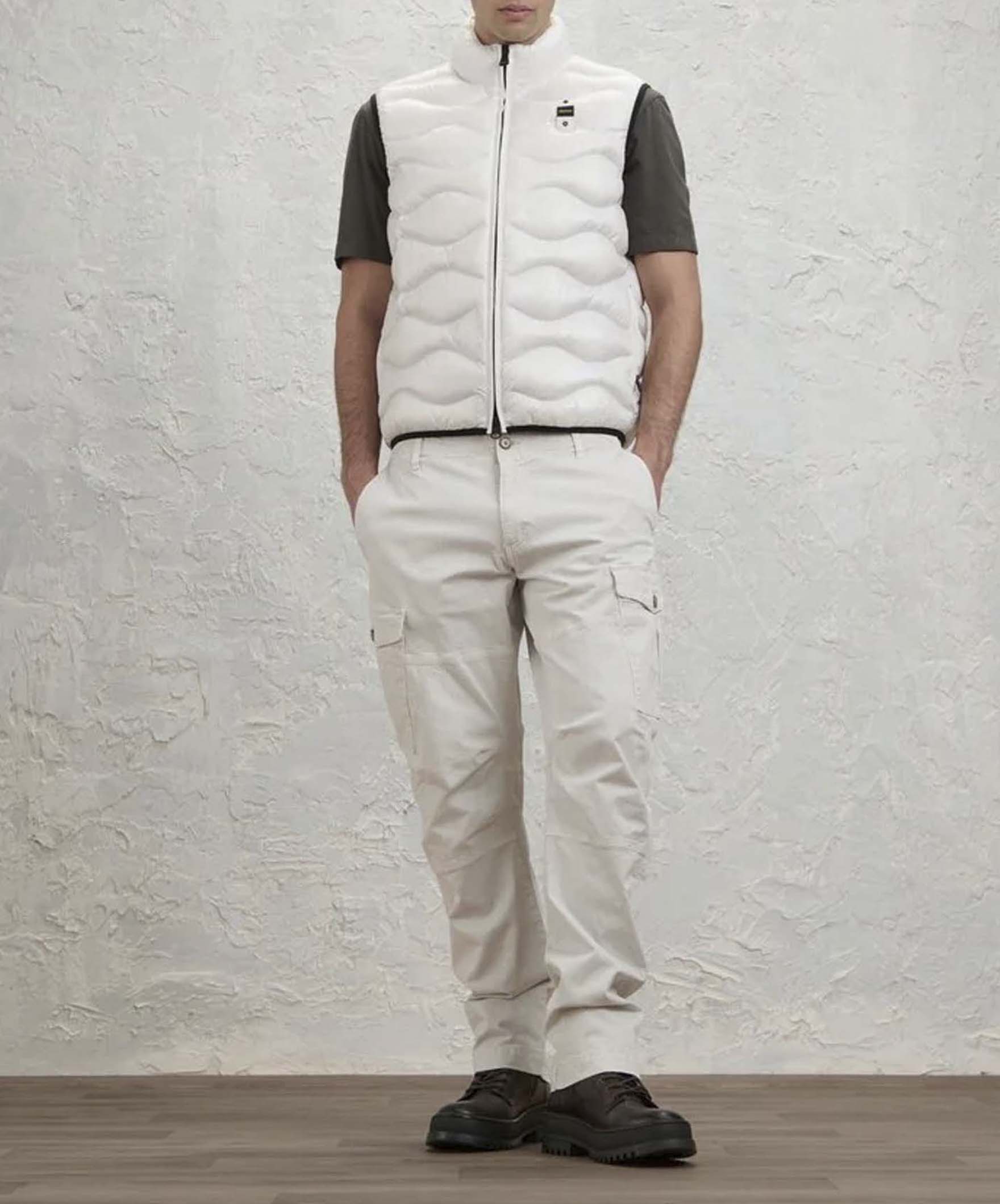 Piumino gilet bianco Danny Blauer in nylon trapuntato ad onde e imbottito in ovatta termica