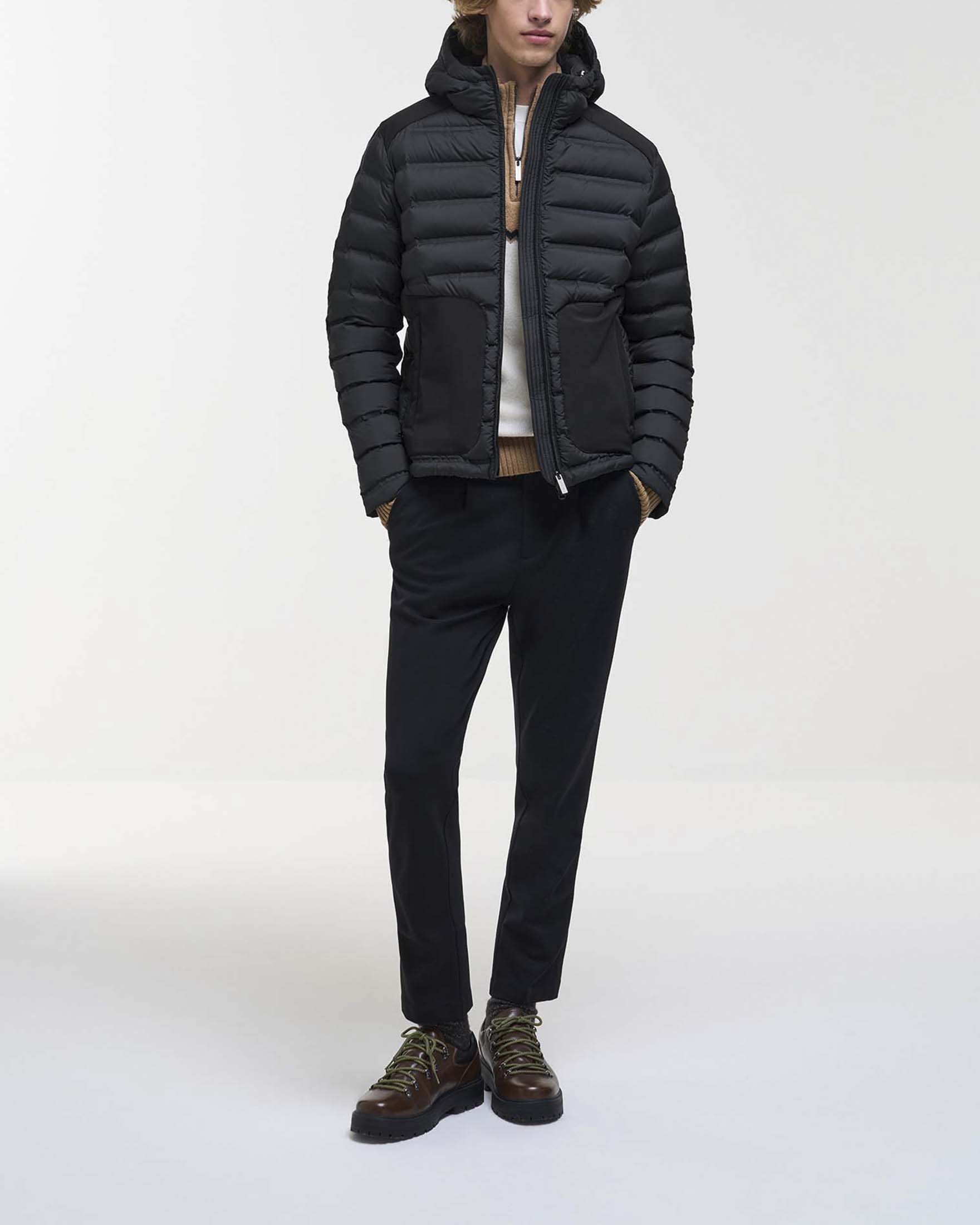 Piumino senza cuciture Colmar Originals nero in nylon opaco e tasche in tessuto stretch