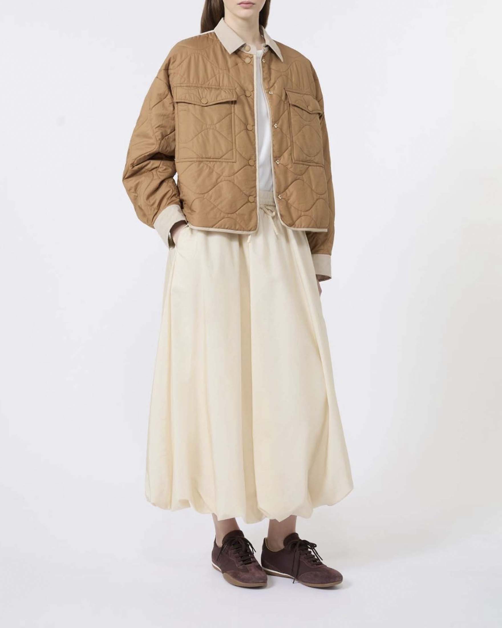 Giubbino corto Weekend Max Mara reversibile beige e cammello imbottita in Luxepad image