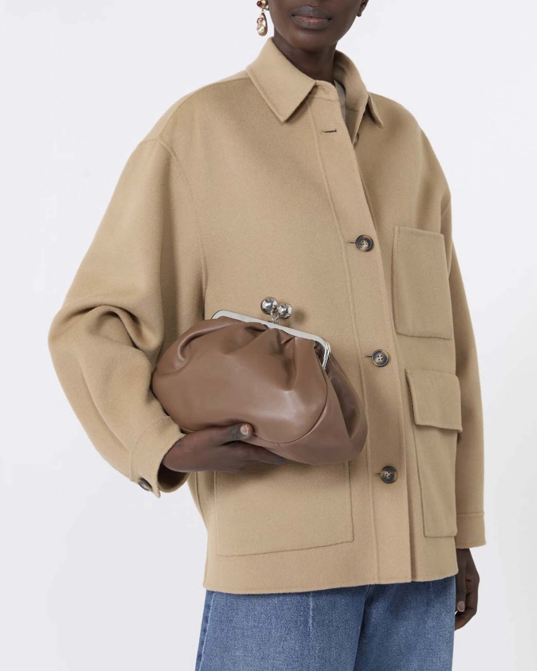 Giacca a camicia Wekeend Max Mara cammello in doppio di lana con tasche a toppa