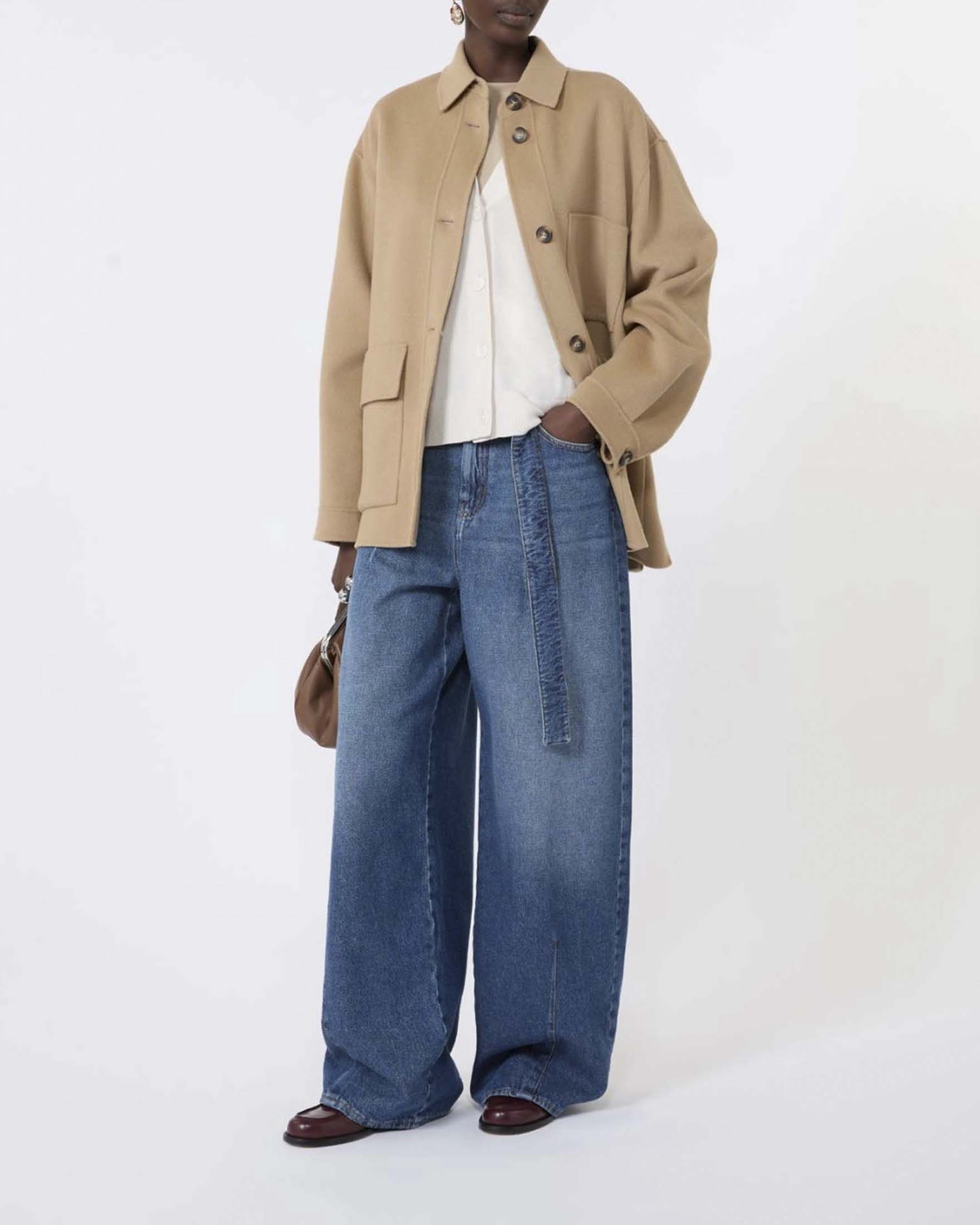 Giacca a camicia Wekeend Max Mara cammello in doppio di lana con tasche a toppa image