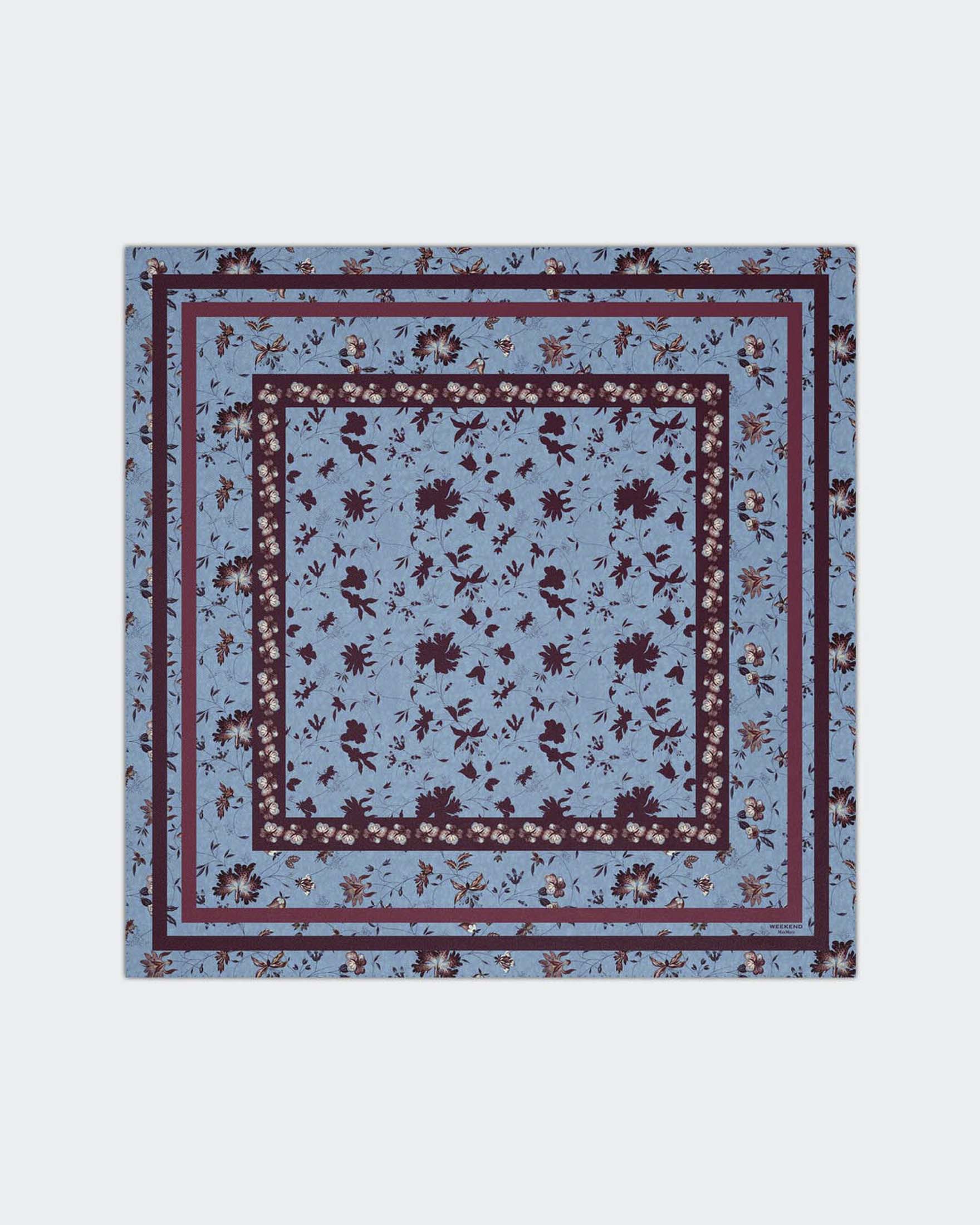 Foulard Weekend Max Mara in twill di seta azzurra con righe e stampa floreale bordeaux all over