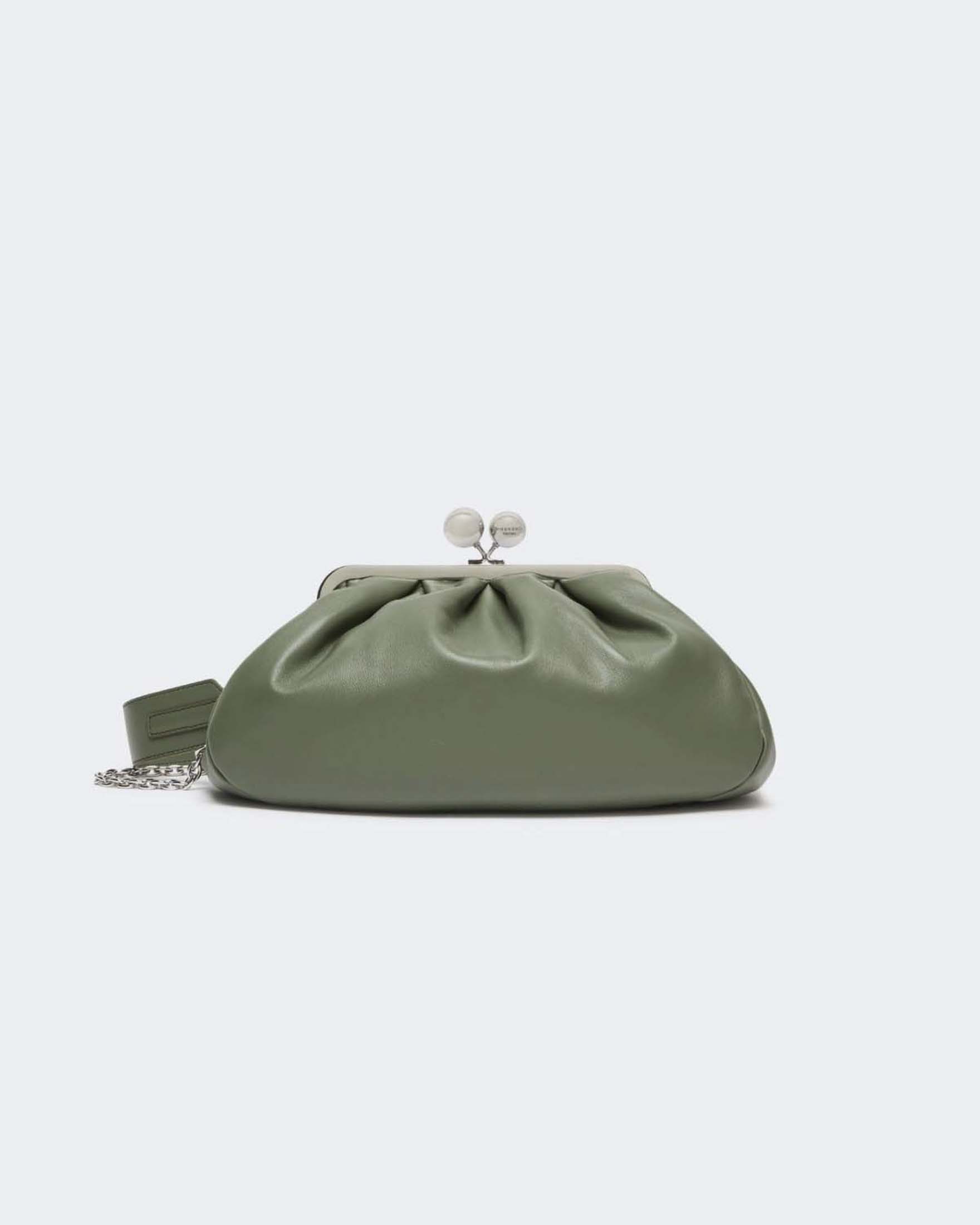 Pasticcino Bag Medium Weekend Max Mara verde militare in montone nappato con tracolla removibile