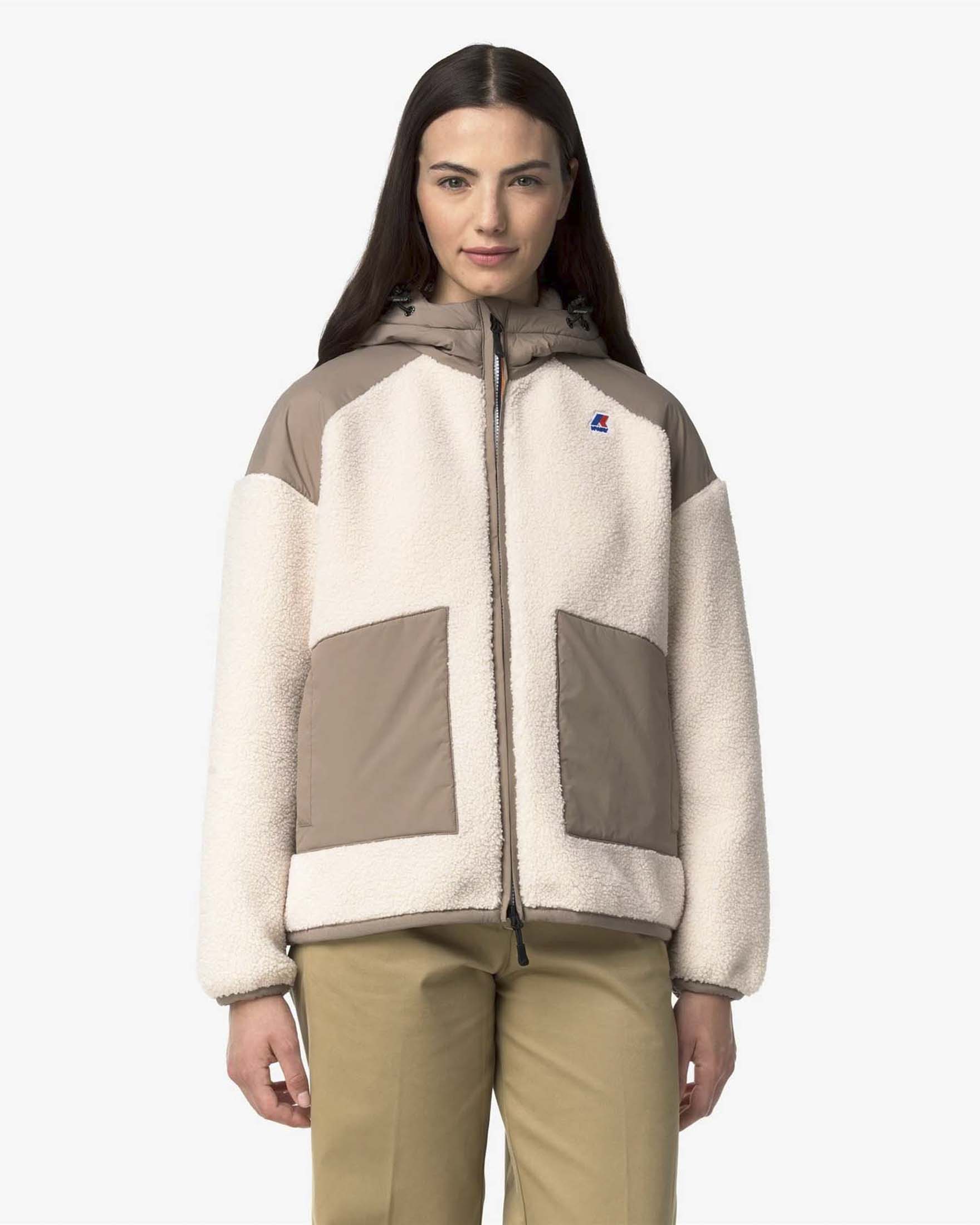 Giacca Angelique 4.0 K-Way beige e taupe in tessuto tecnico e teddy