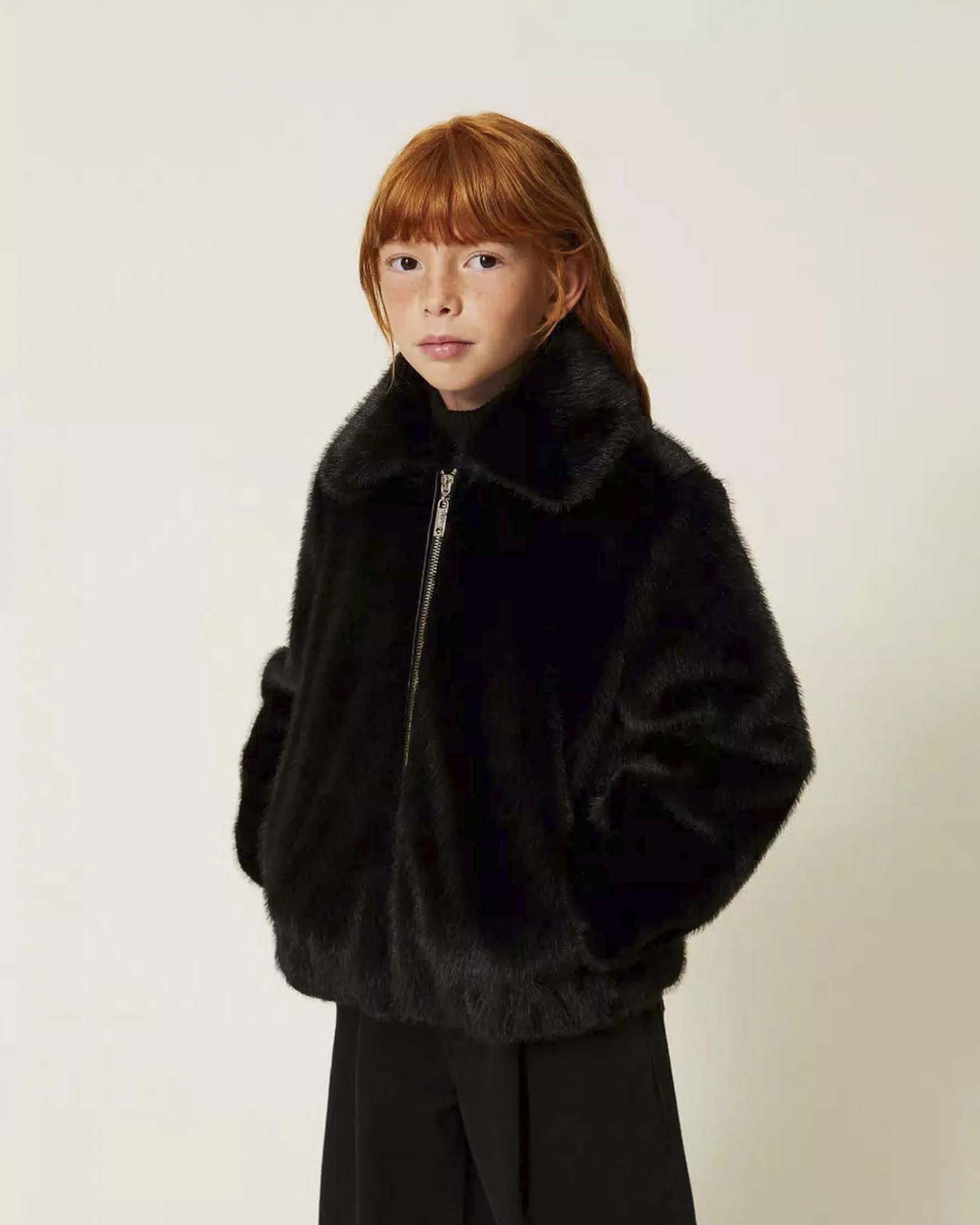 Ecopelliccia Twinset nera con zip e colletto