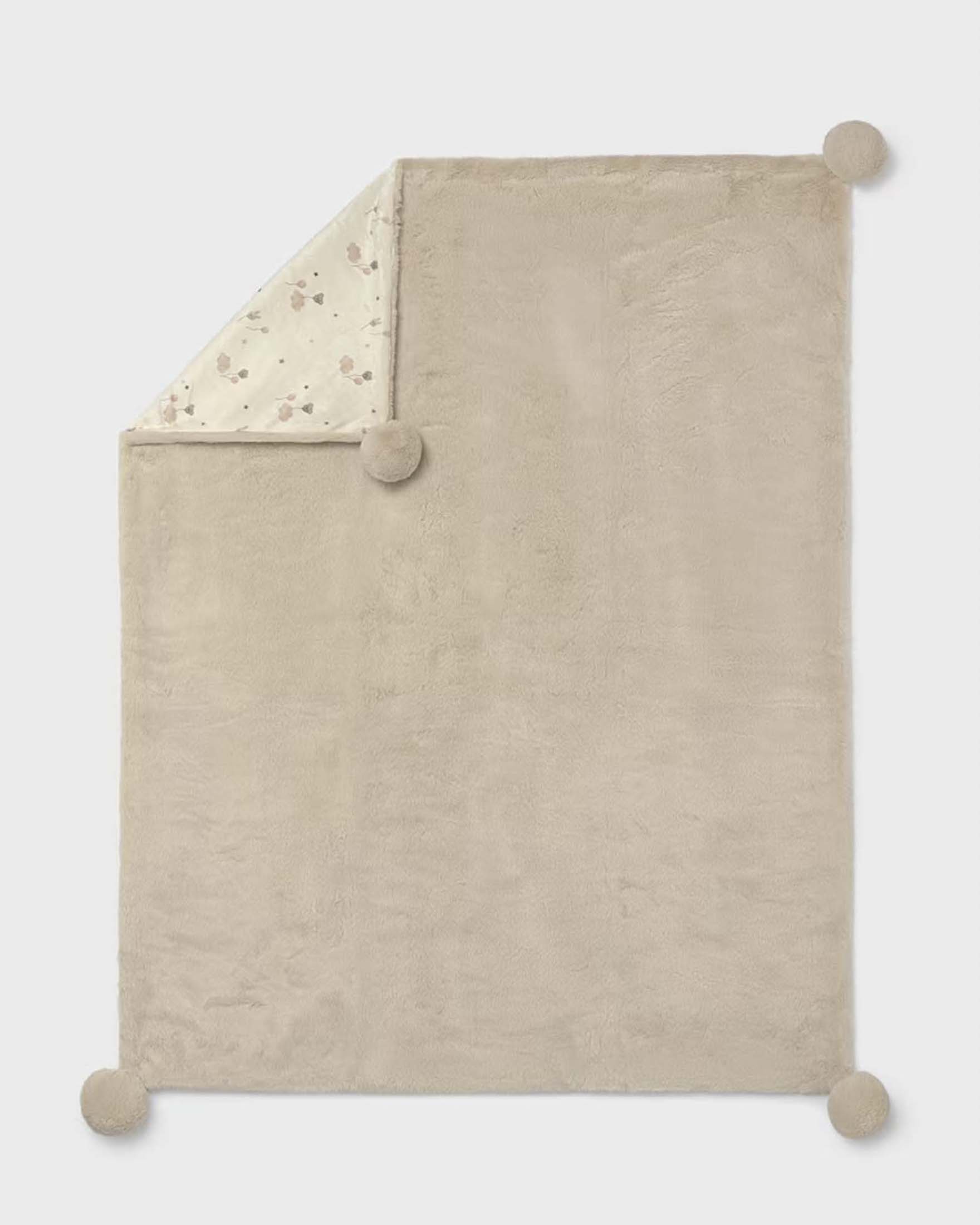 Copertina Mayoral beige effetto orsetto con pompon e fodera a fantasia
