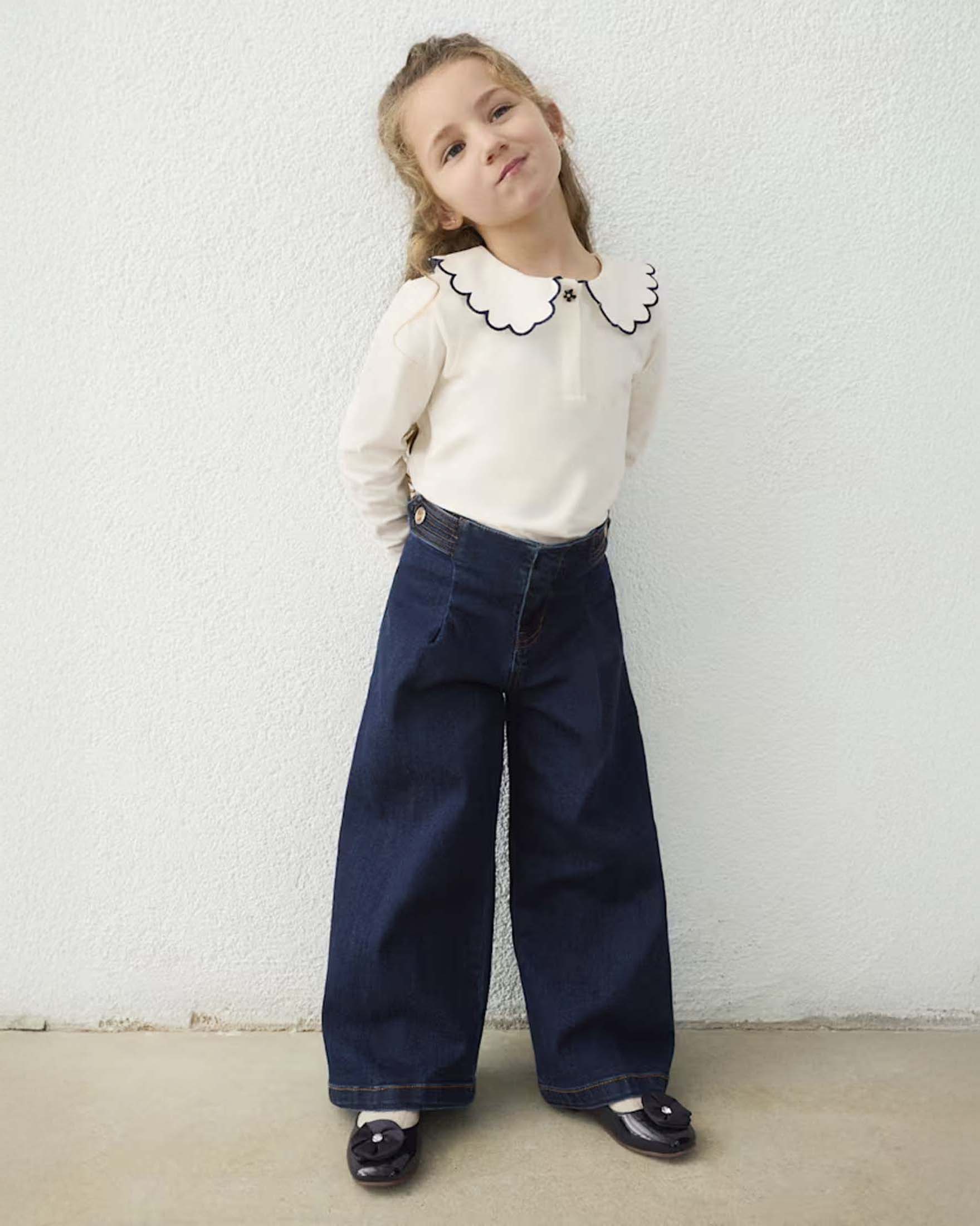 Jeans Mayoral lavaggio scuro in misto cotone con pinces e gamba ampia