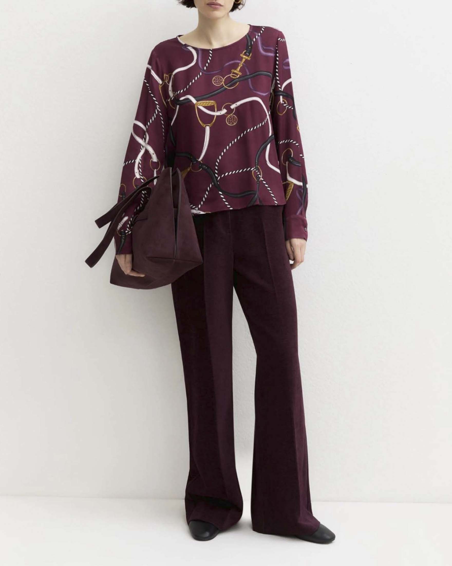 Blusa Emme Marella bordeaux in twill di viscosa con fondo asimmetrico e stampa finimenti equestri image