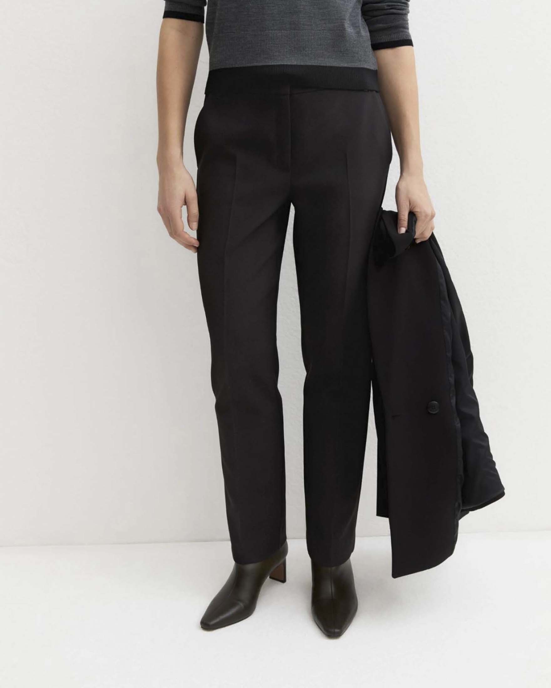 Pantaloni chino Emme Marella neri in misto viscosa stretch con passanti e chiusura nascosta image