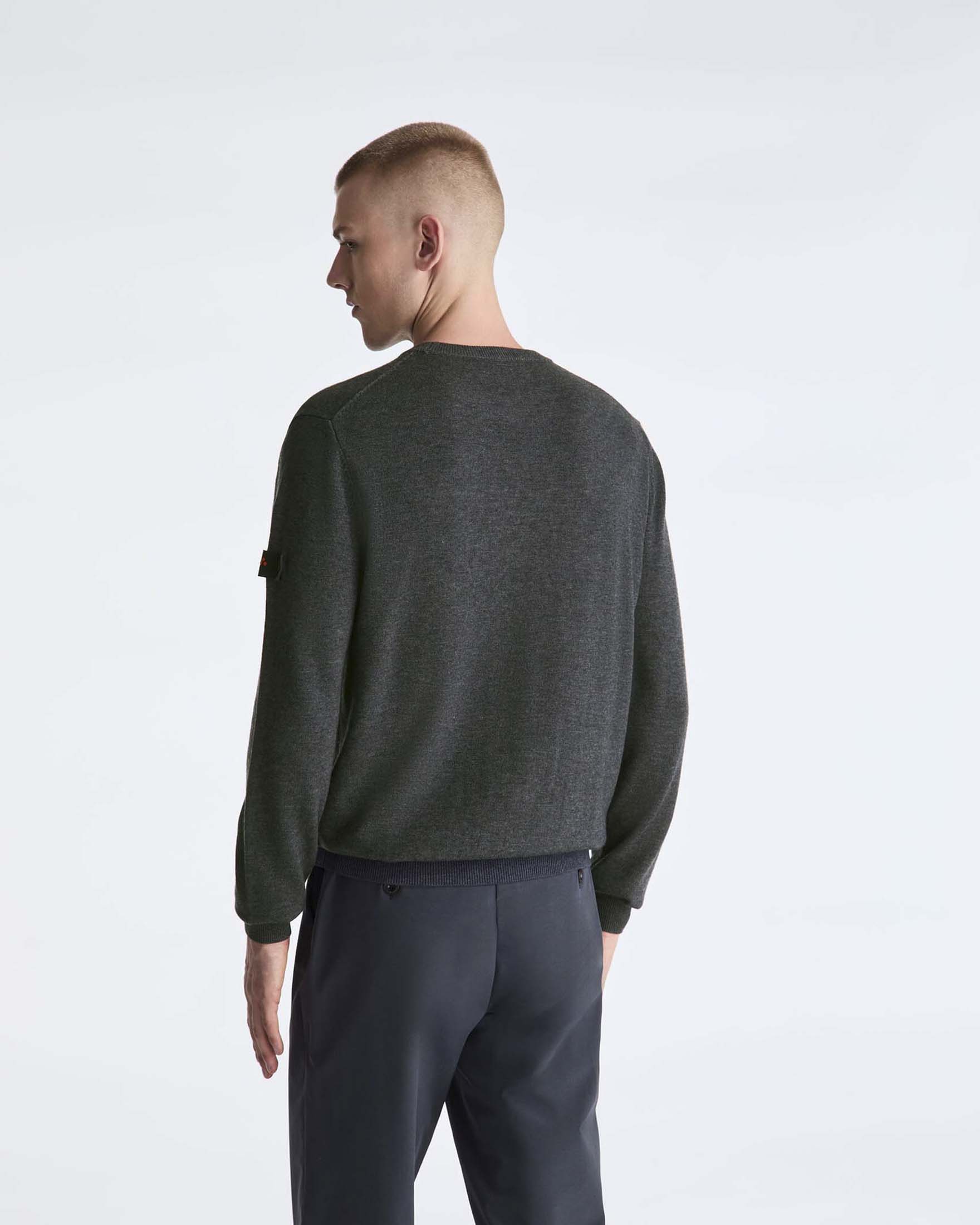 Maglione girocollo Peuterey grigio antracite in tricot di misto lana image