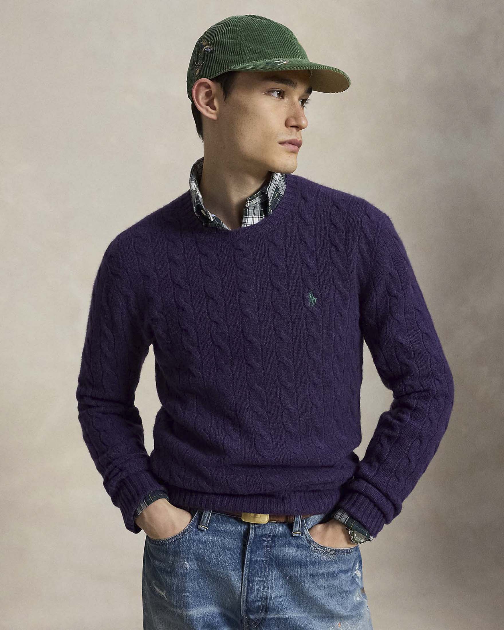Maglia girocollo Polo Ralph Lauren viola in lana e cashmere lavorata a trecce con logo pony ricamato in tono image