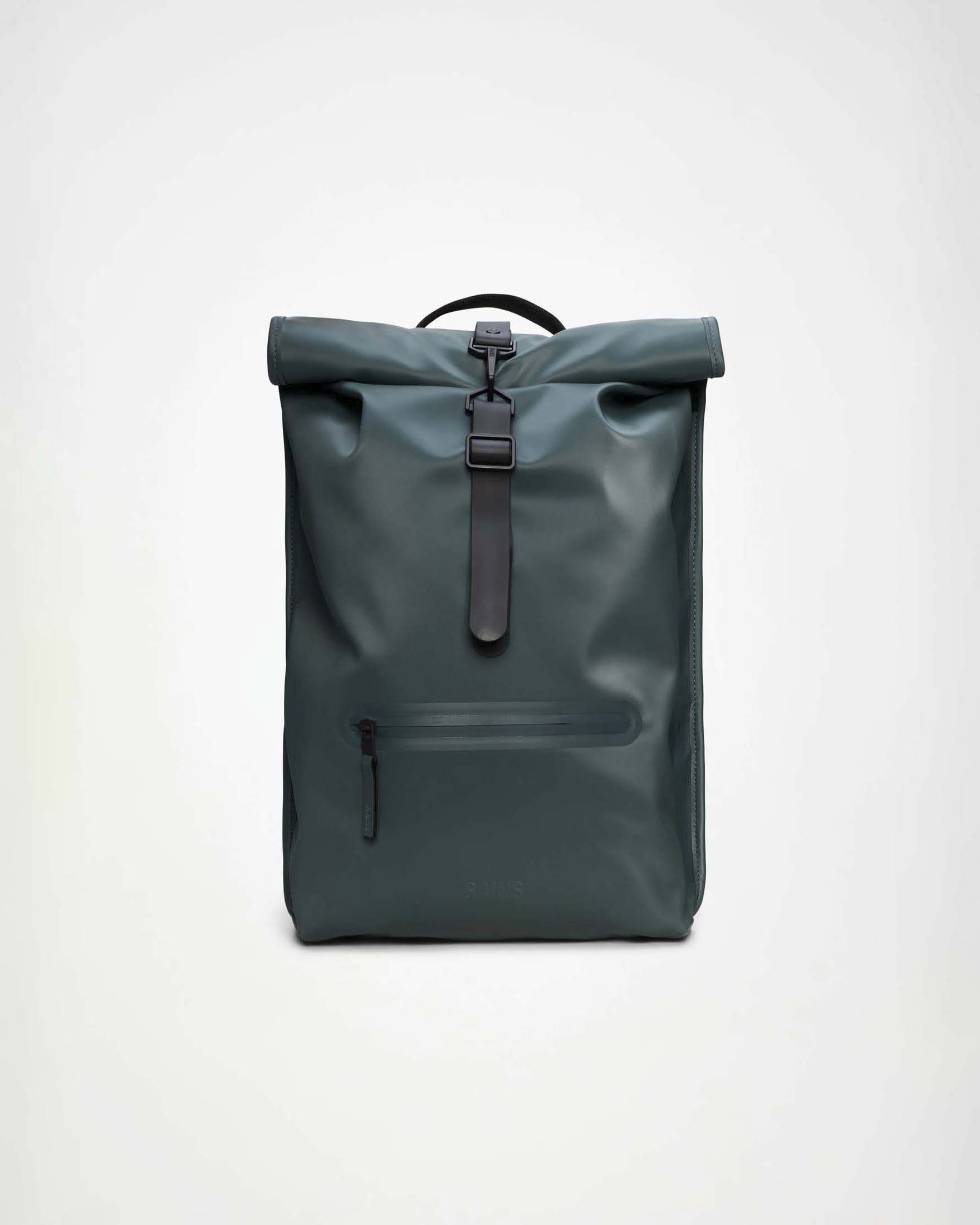 Zaino Rains Rolltop Rucksack ottanio in tessuto tecnico impermeabile effetto gommato
