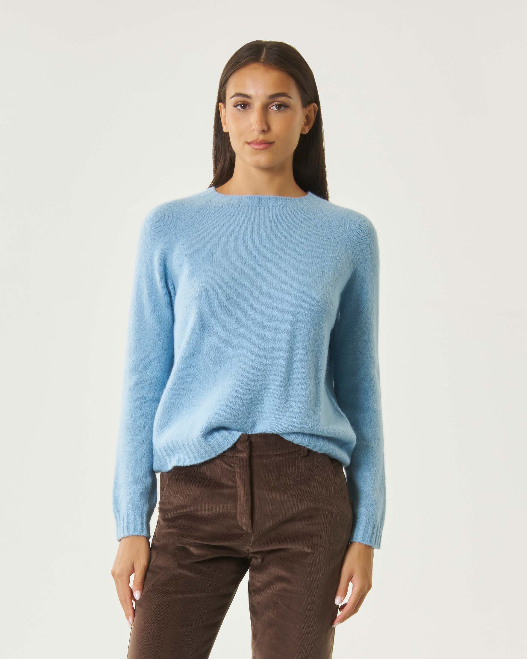 Maglia girocollo Weekend Max Mara azzurra in filato morbido di cotone e alpaca image