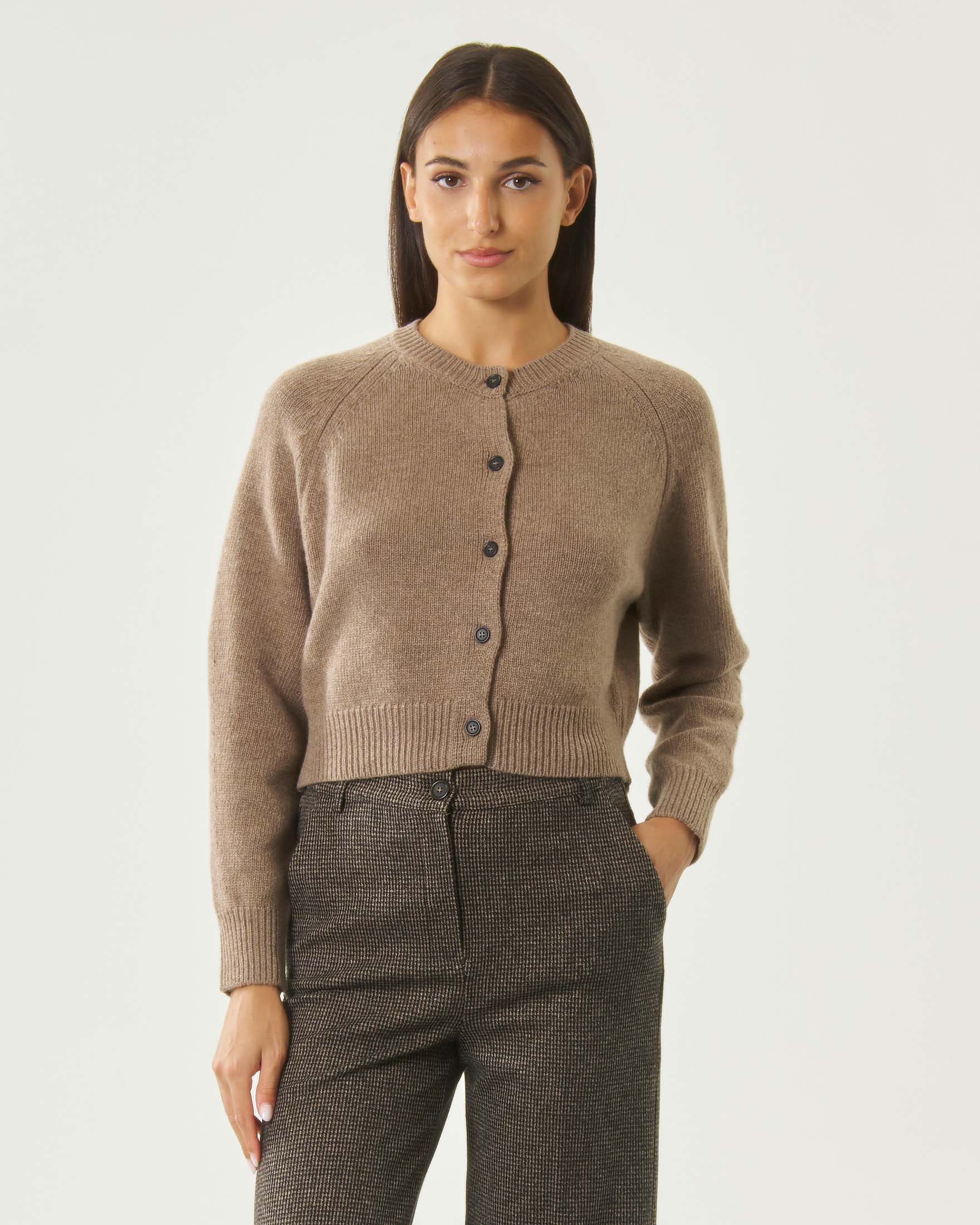 Cardigan over Weekend Max Mara color noce in pura lana con bottoni effetto corno