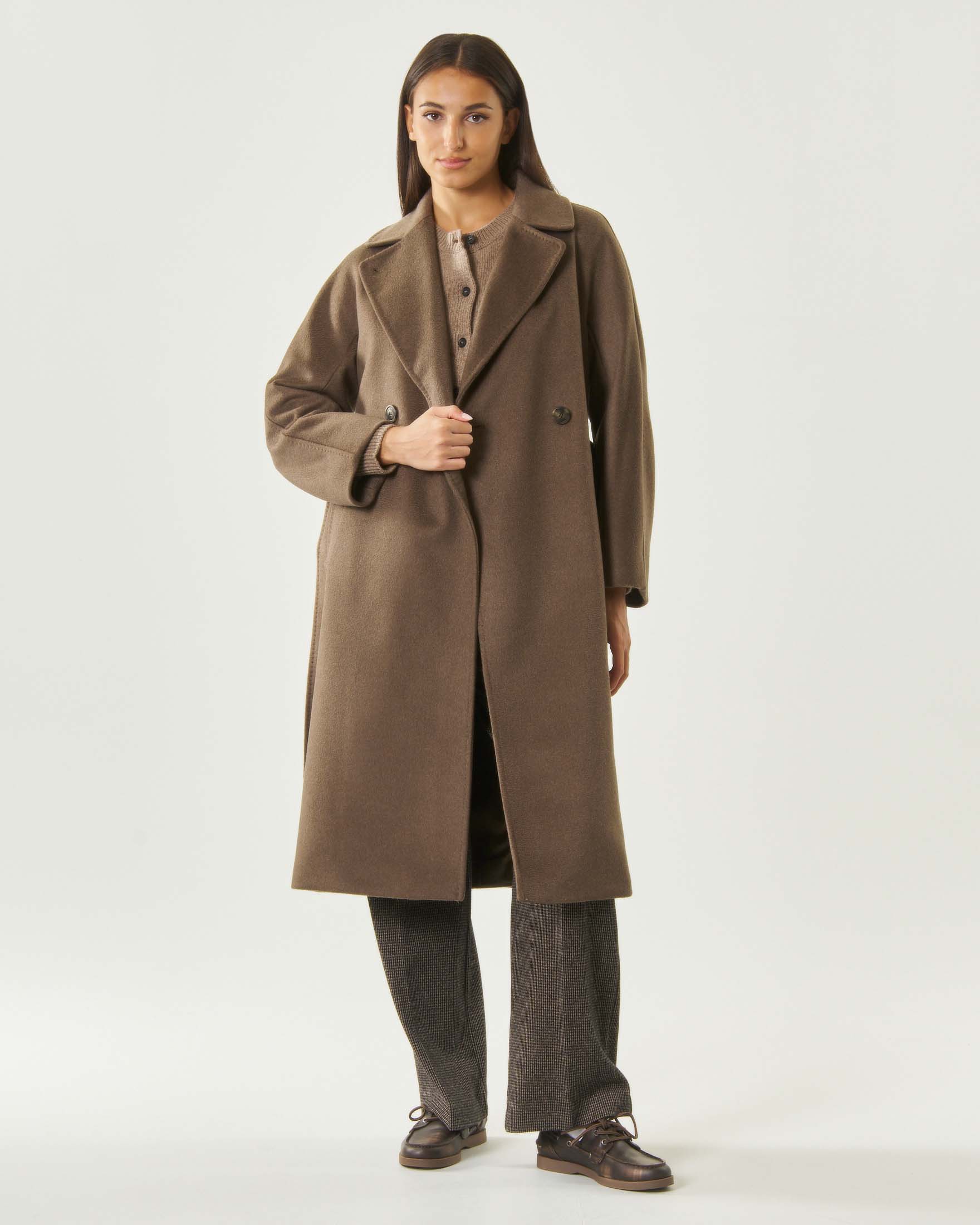 Cappotto doppiopetto Weekend Max Mara color noce in drap di pura lana con cintura in vita e rever