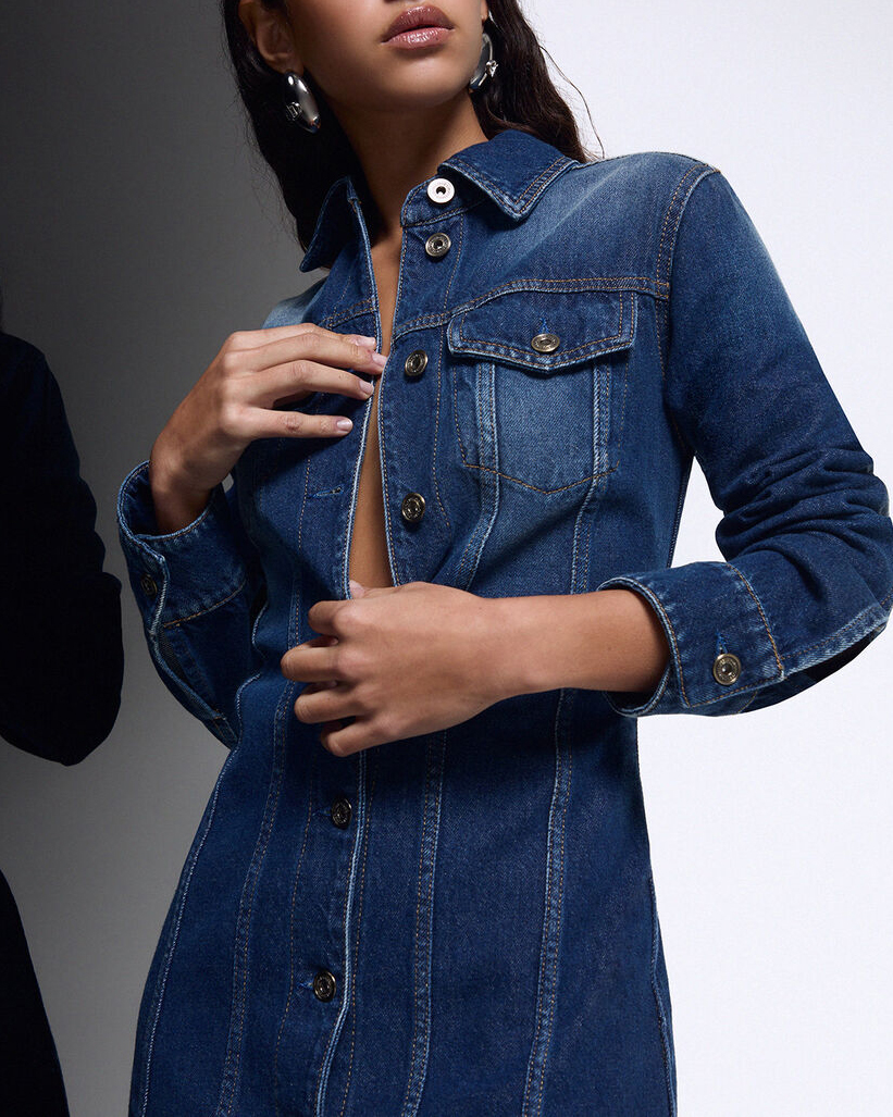 Abito chemisier corto Elodie x Liu Jo in denim no-stretch con tasche a patta e occhielli sul retro image