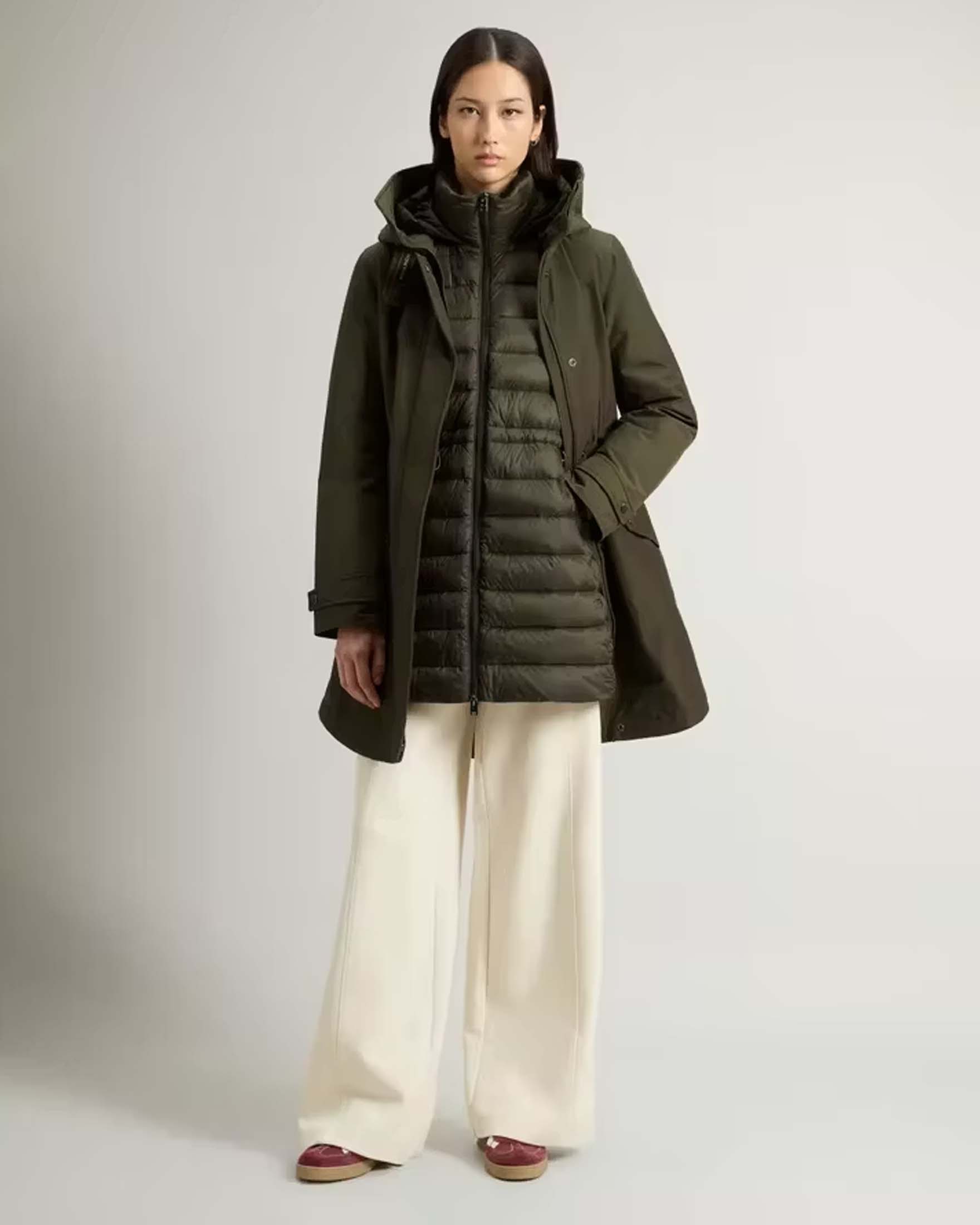 Parka Authentic Woolrich verde militare in tessuto idrorepellente 3 in 1 con piumino interno image