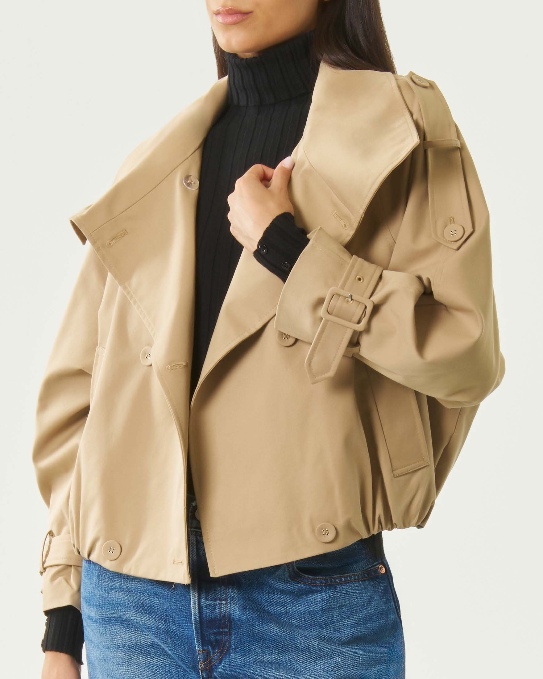 Trench corto doppiopetto Attentif color cammello in misto cotone stretch con collo in piedi image