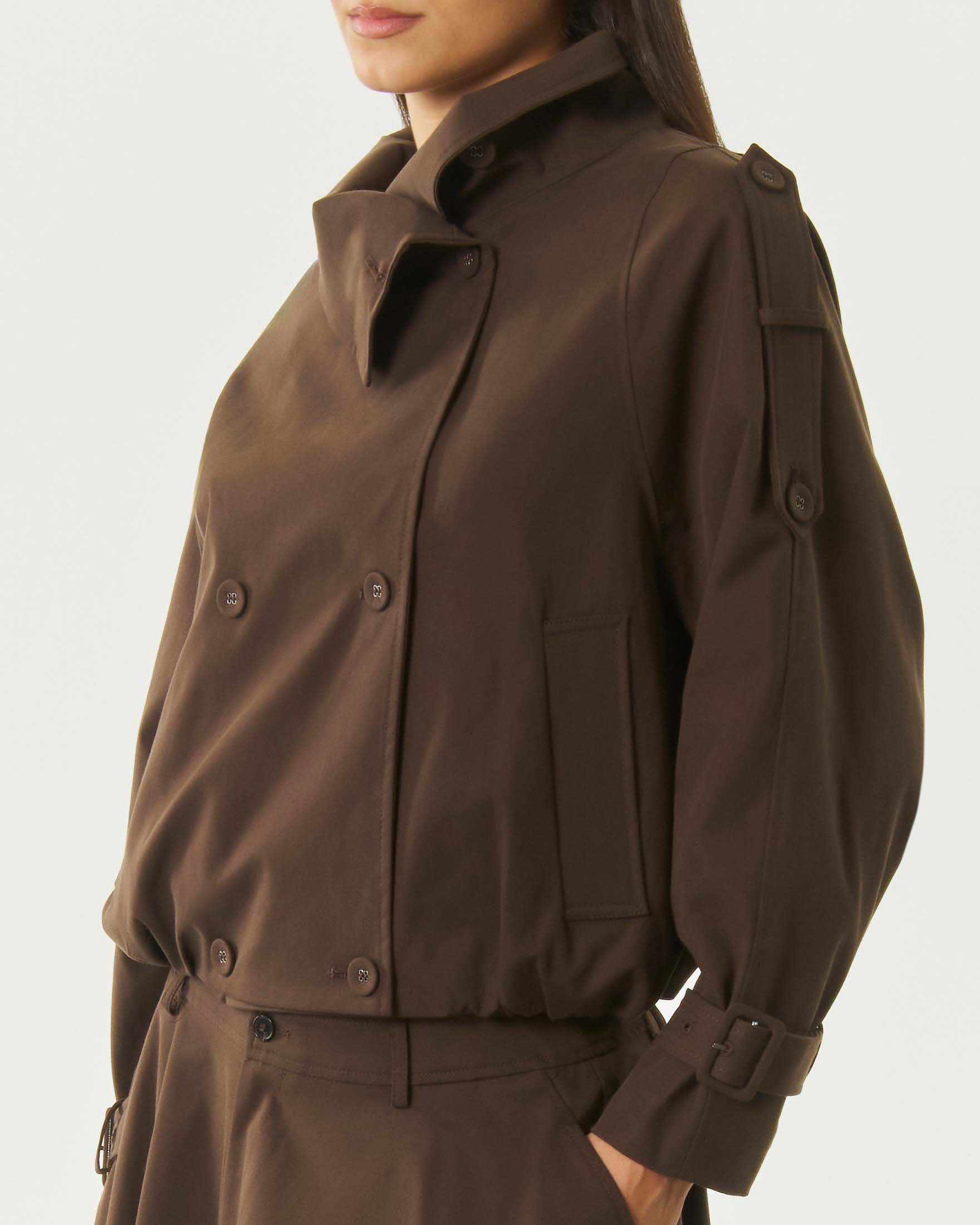 Trench corto doppiopetto Attentif marrone in misto cotone stretch con collo in piedi image
