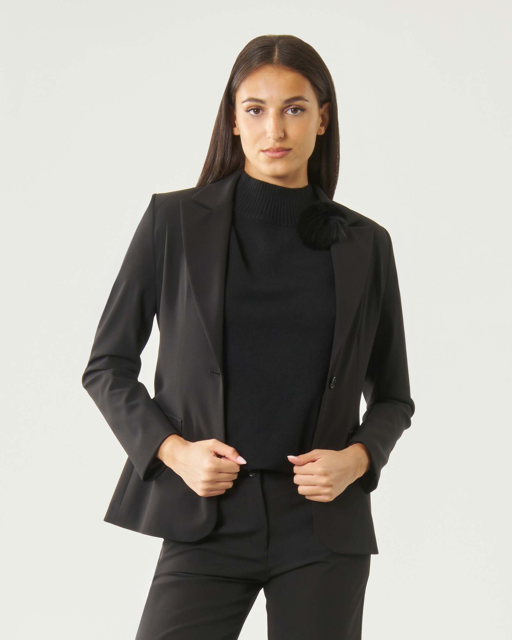Blazer monopetto Hlo! nero in tessuto bistretch con pince e tasche con patta