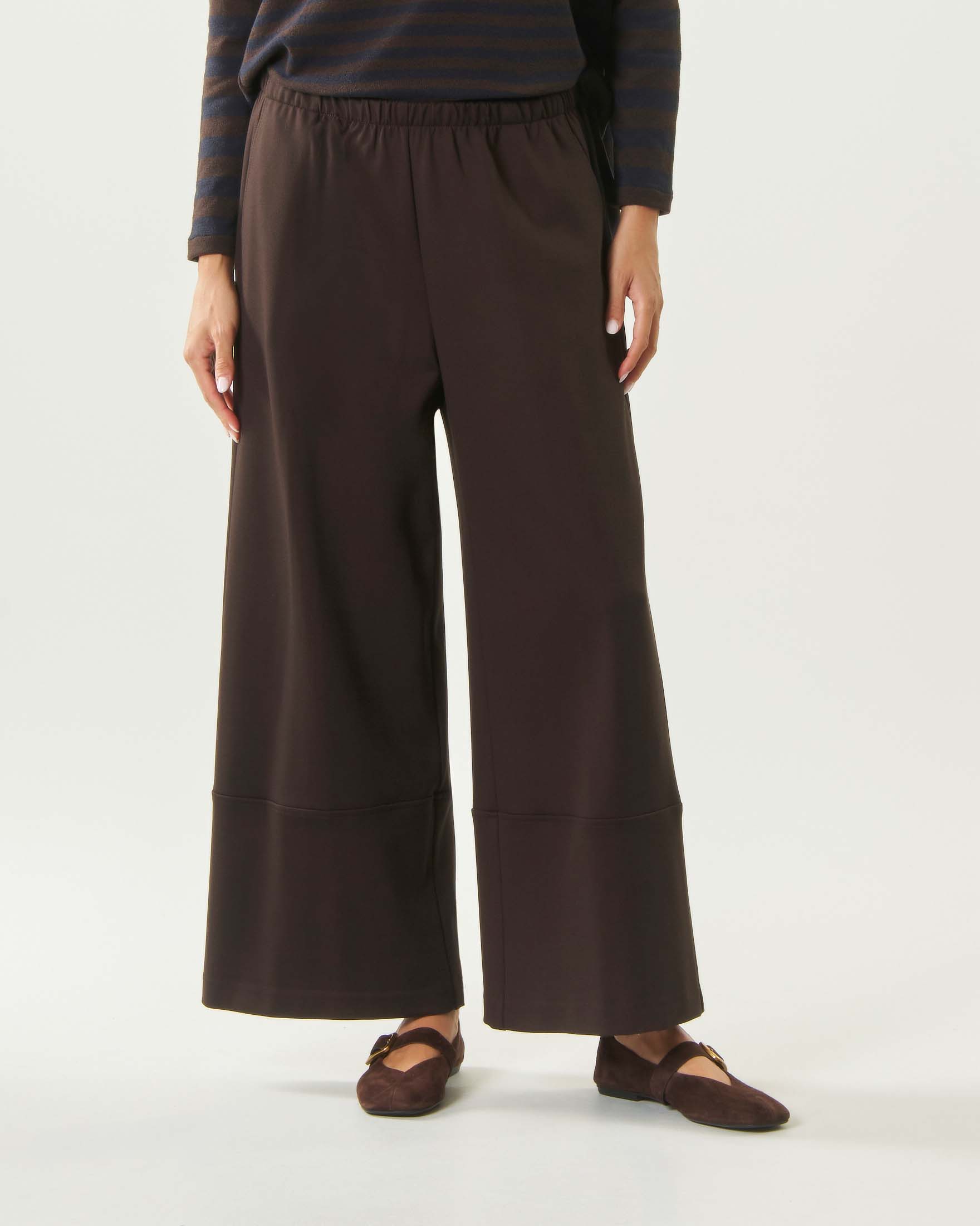 Pantaloni tricot wide leg Jurerê marroni in viscosa con tasche alla francese e vita elasticizzata
