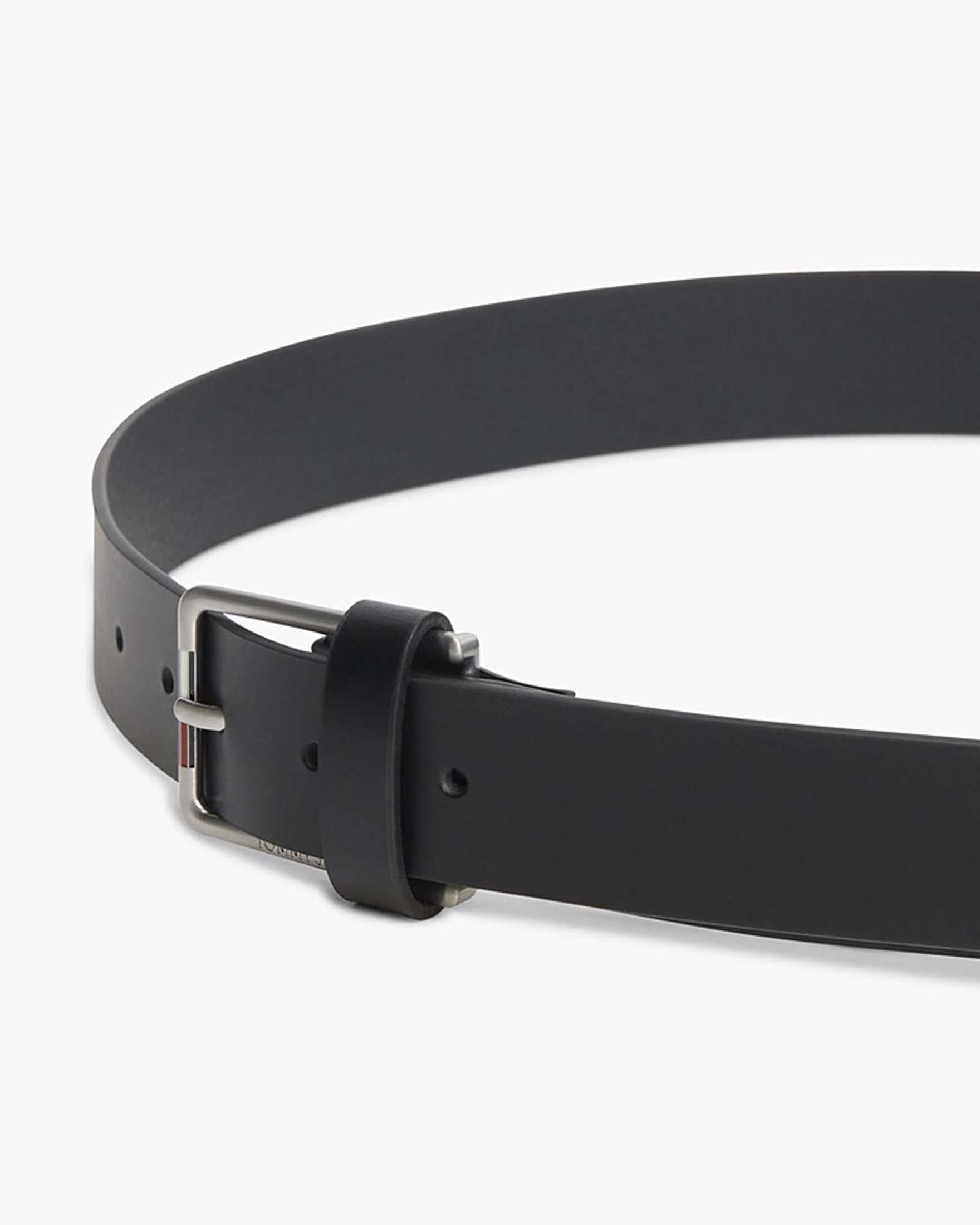 Cintura Austin Tommy Hilfiger nera in pelle liscia image