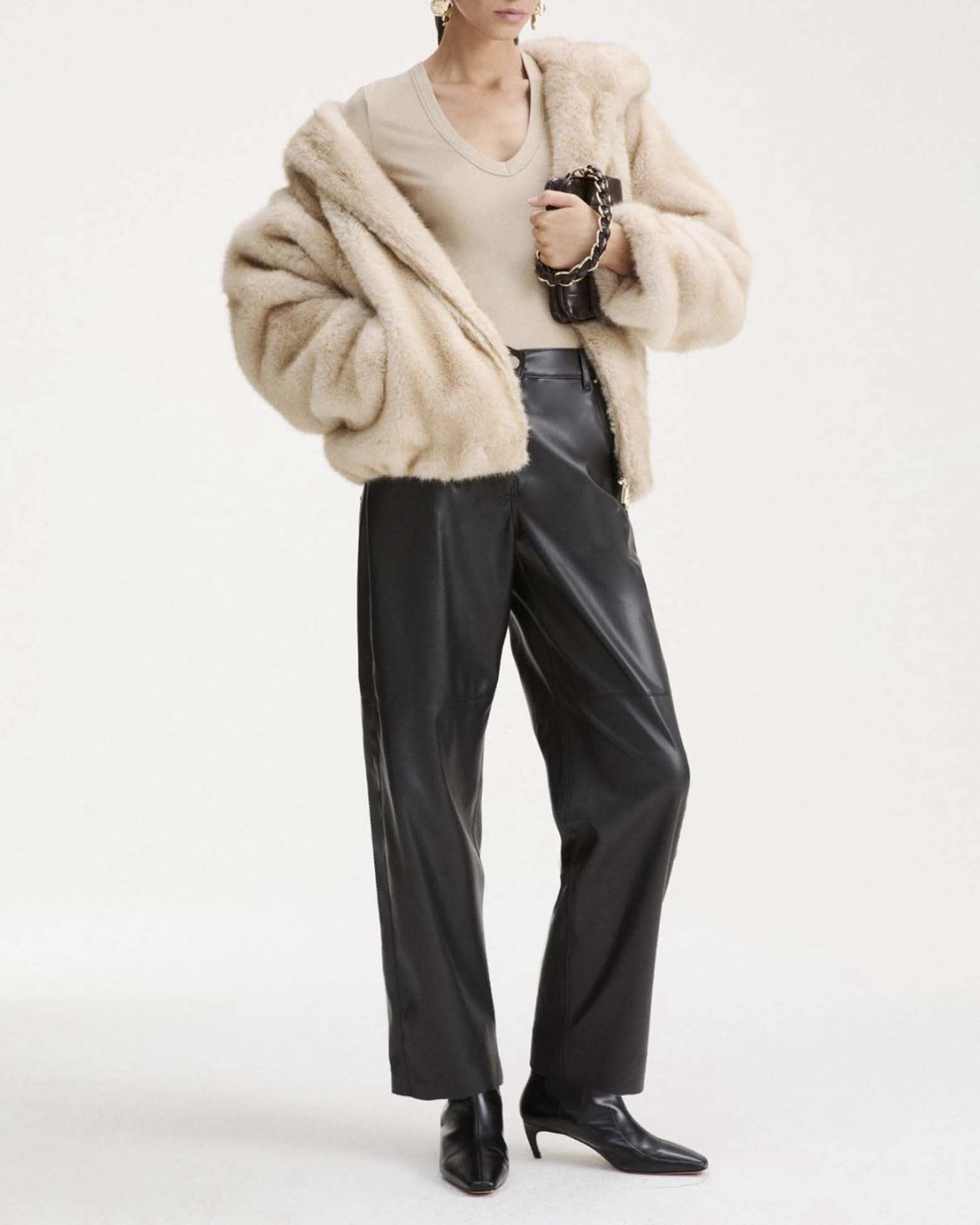 Pantaloni barrel Marella neri in similpelle con impunture e costruzione 5 tasche
