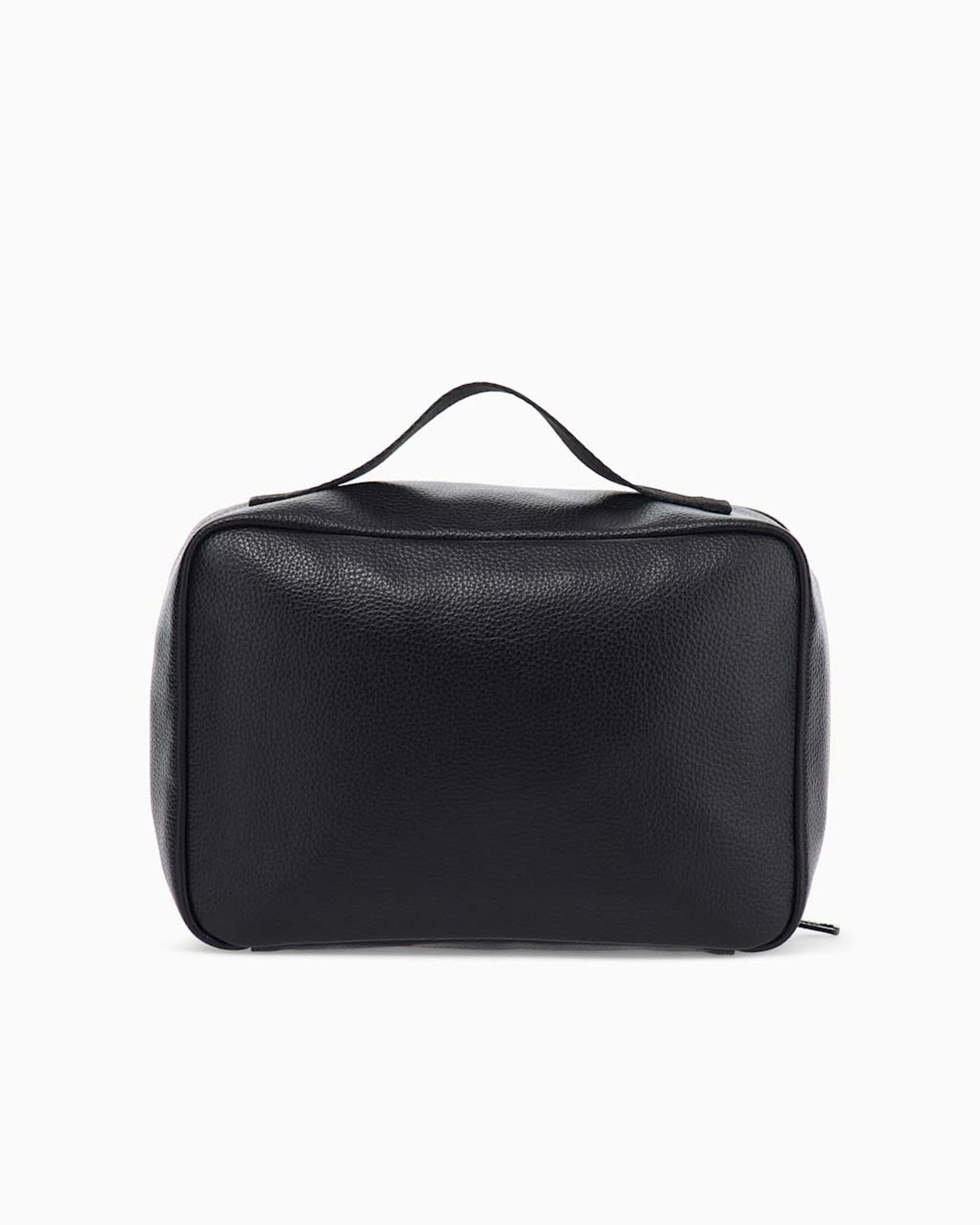 Beauty case EA7 nero in similpelle image