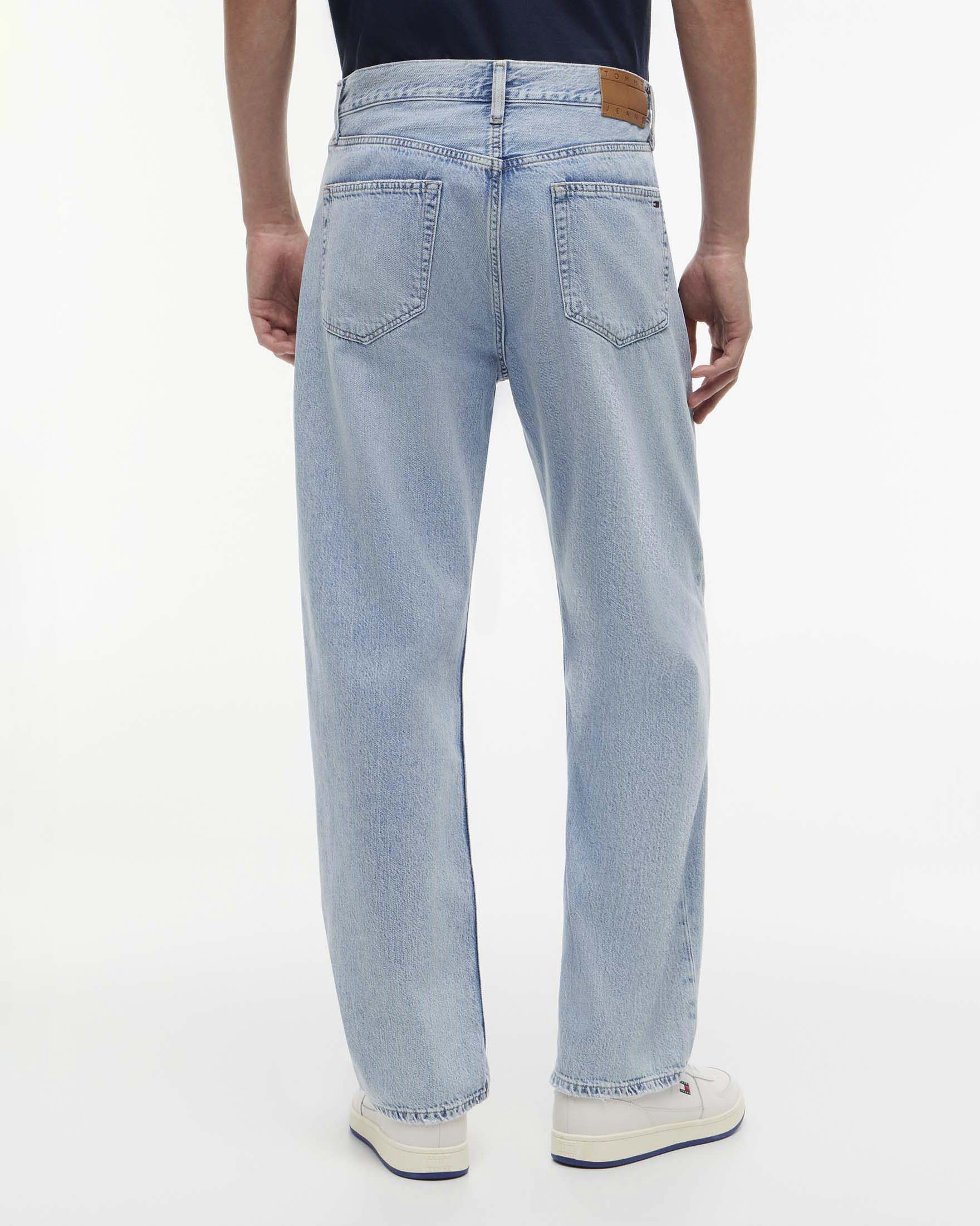 Jeans Otis Tommy Jeans regular straight in denim bleach wash image