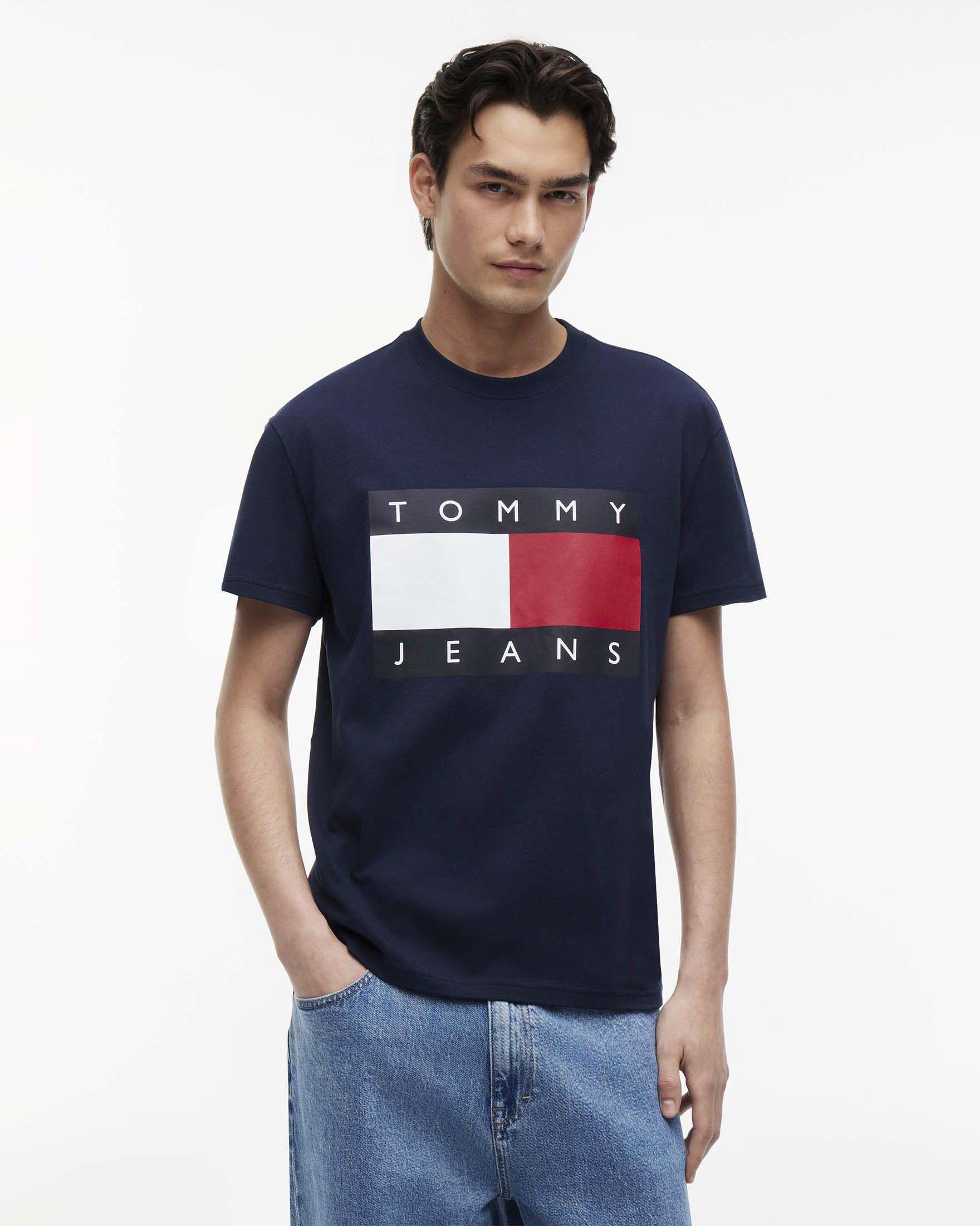 T-shirt blu navy Tommy Jeans in jersey di cotone con maxi logo bandiera