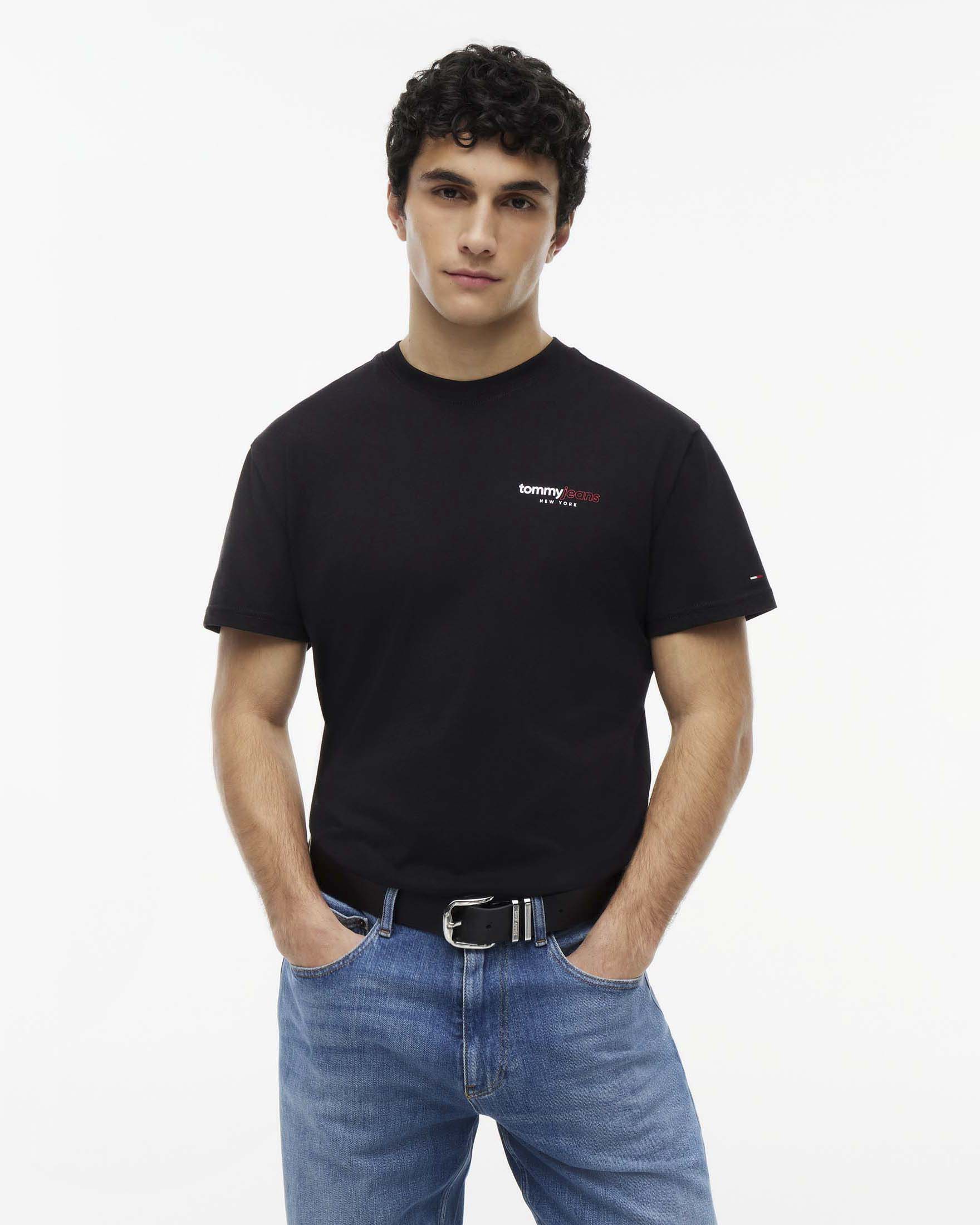 T-shirt Tommy Jeans nera regular fit in cotone con logo