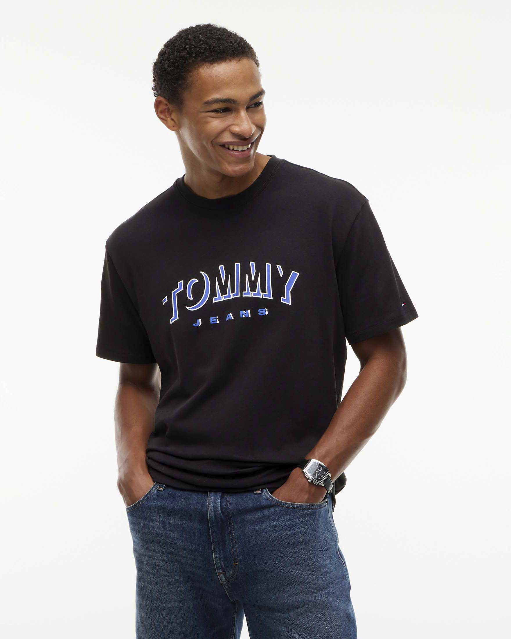 T-shirt Tommy Jeans nera relaxed fit in cotone con logo Shadow