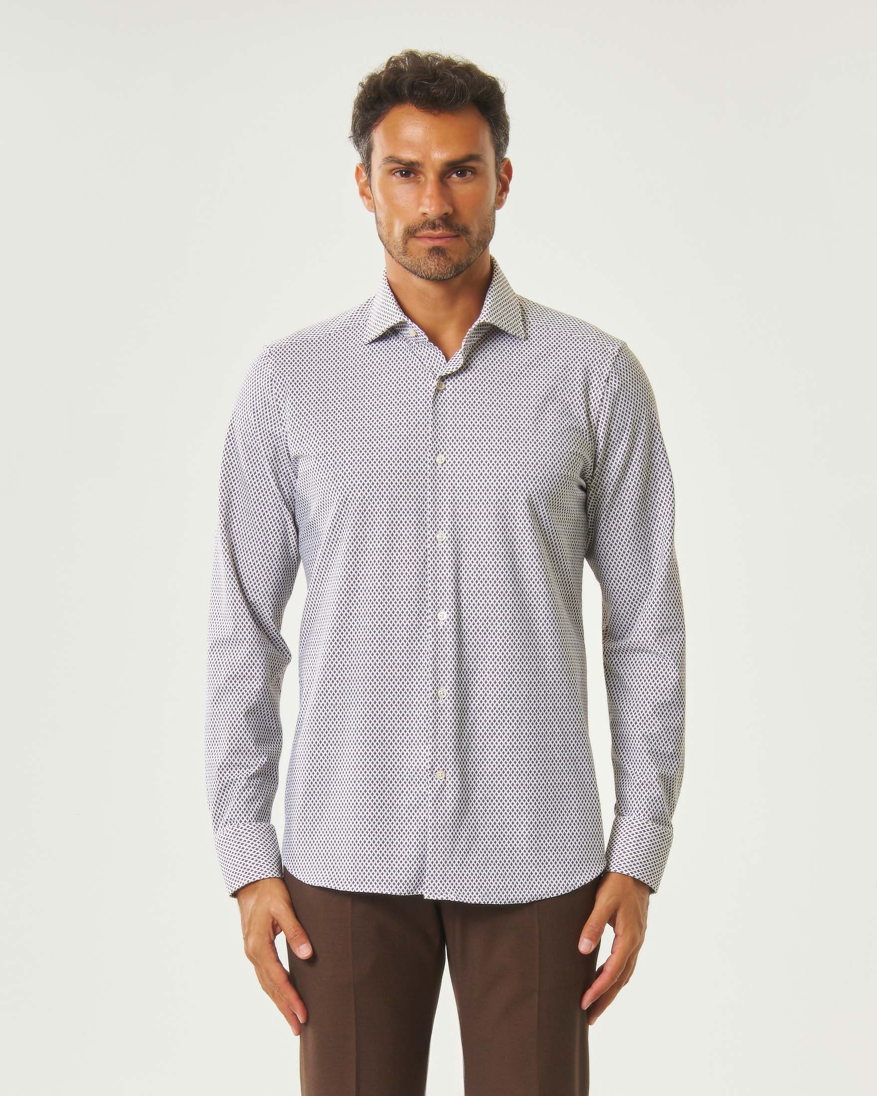 Camicia Rodolfo Pellizzari in tessuto tecnico hyper comfort micro rombetto bianco marrone con collo alla francese