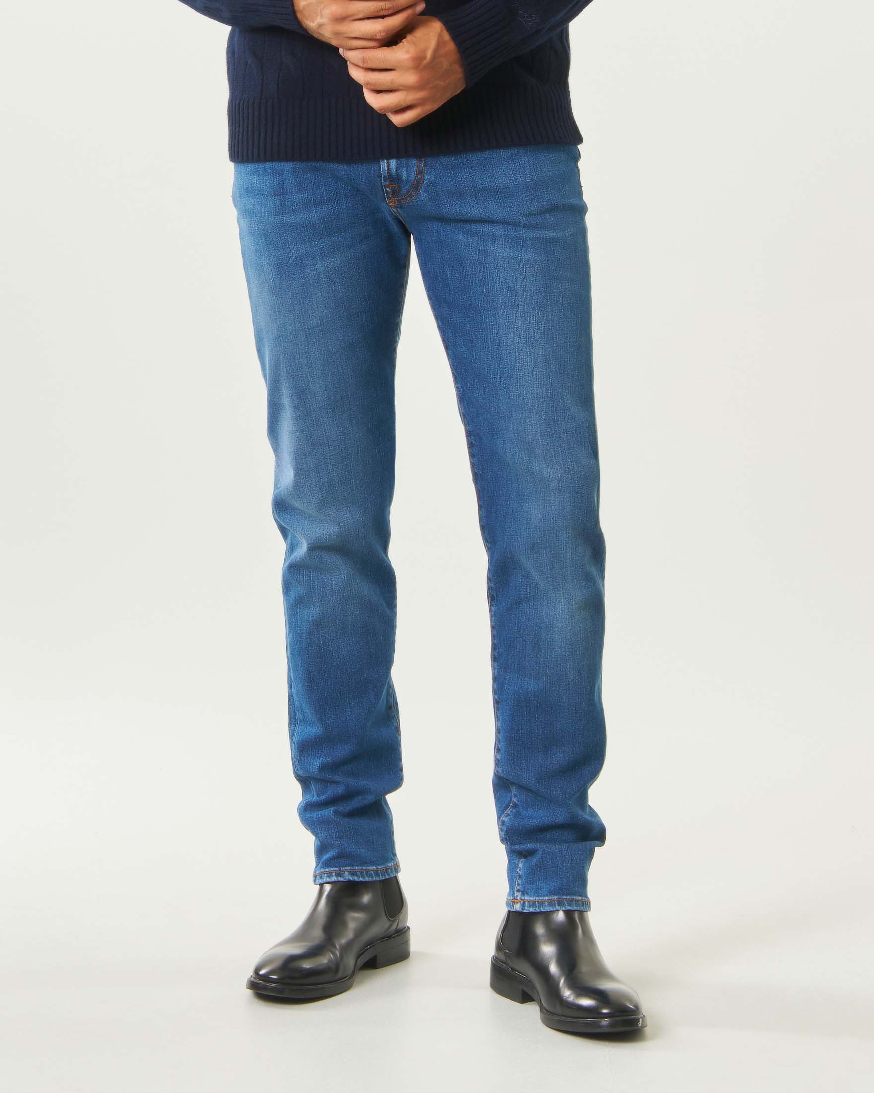 Jeans 517 Roy Roger's slim-fit in cotone stretch lavaggio Wash81 chiaro con leggere baffature image