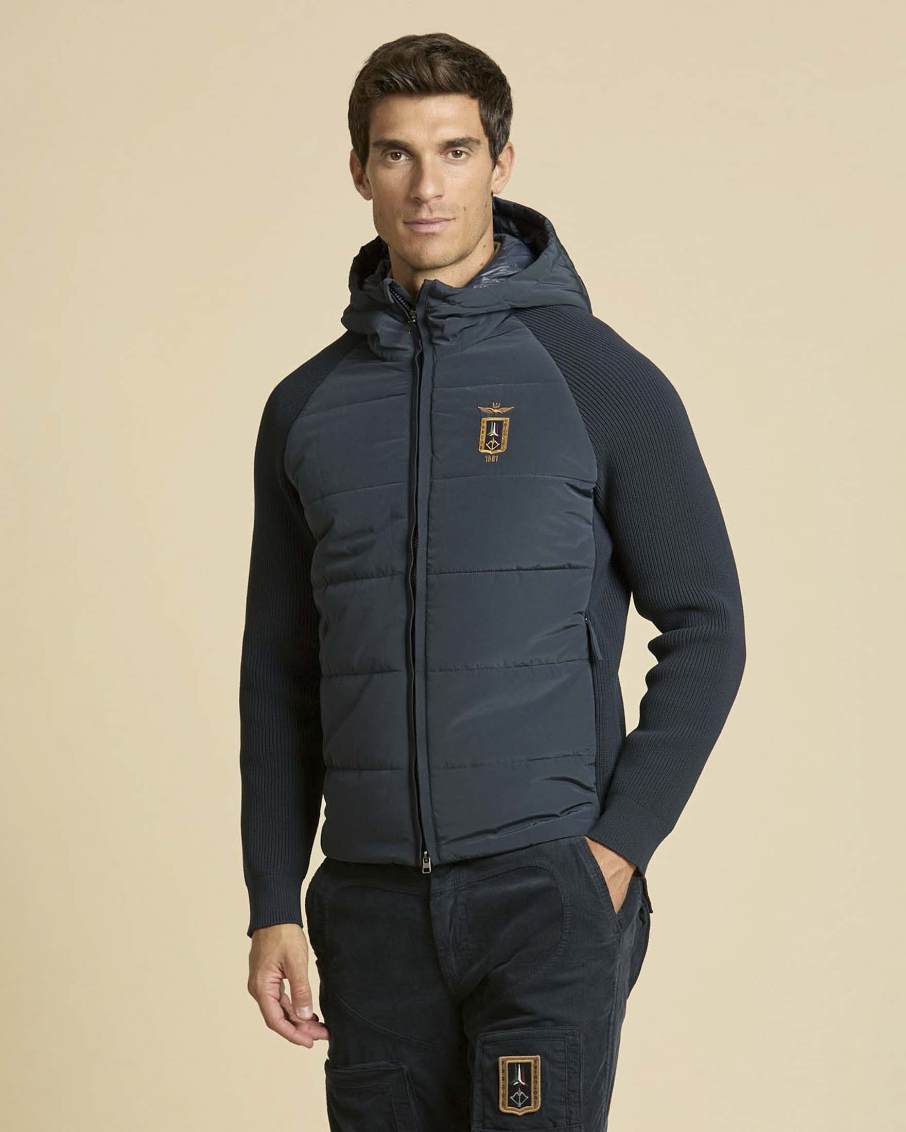 Giubbino imbottito Aeronautica Militare blu in nylon trapuntato e maglia a coste